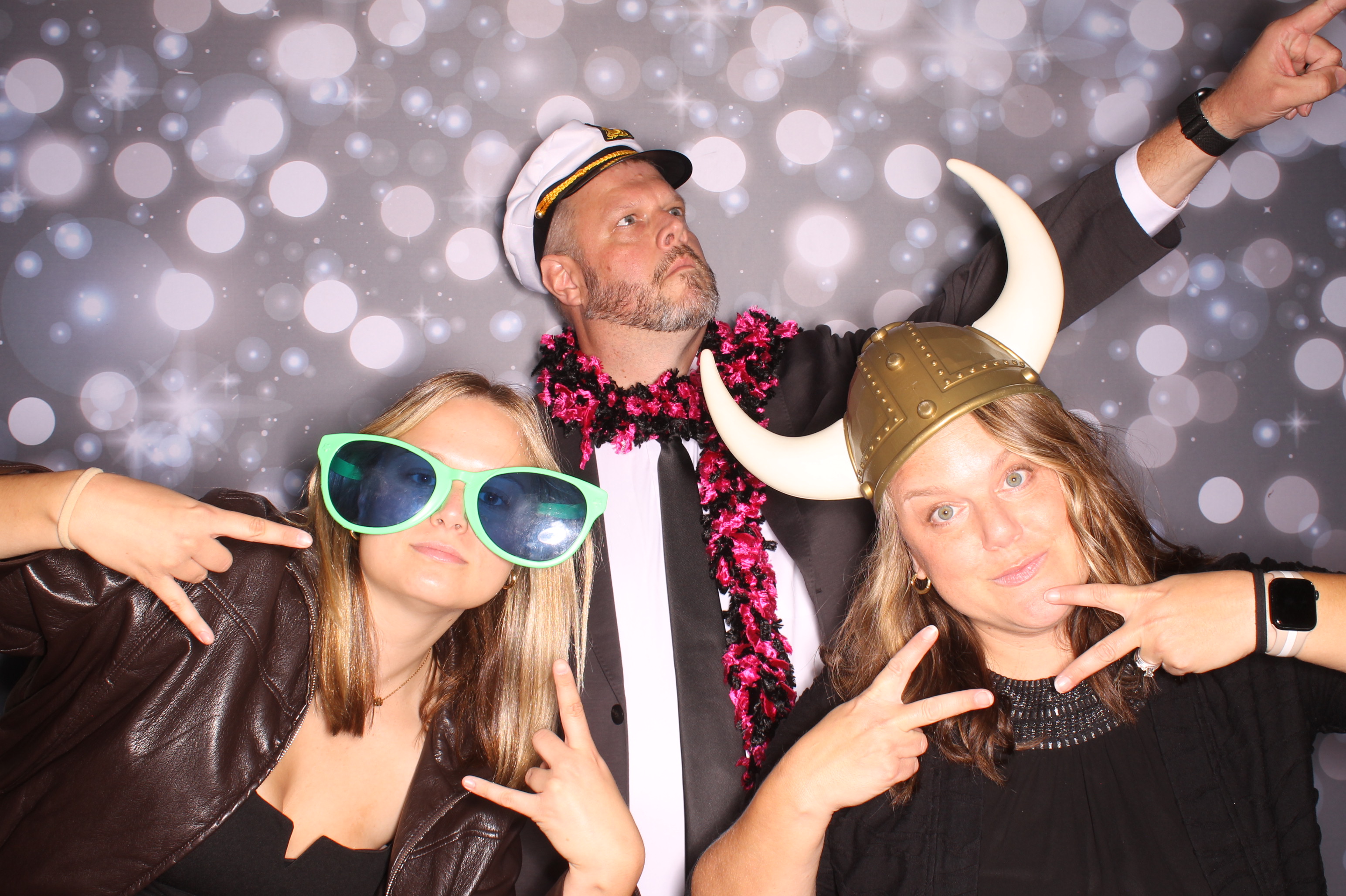 Tyler & Shannon Reception | View more photos from the event at gallery.photoboothcincy.com/u/PhotoBoothCincy/Tyler-Shannon-Reception