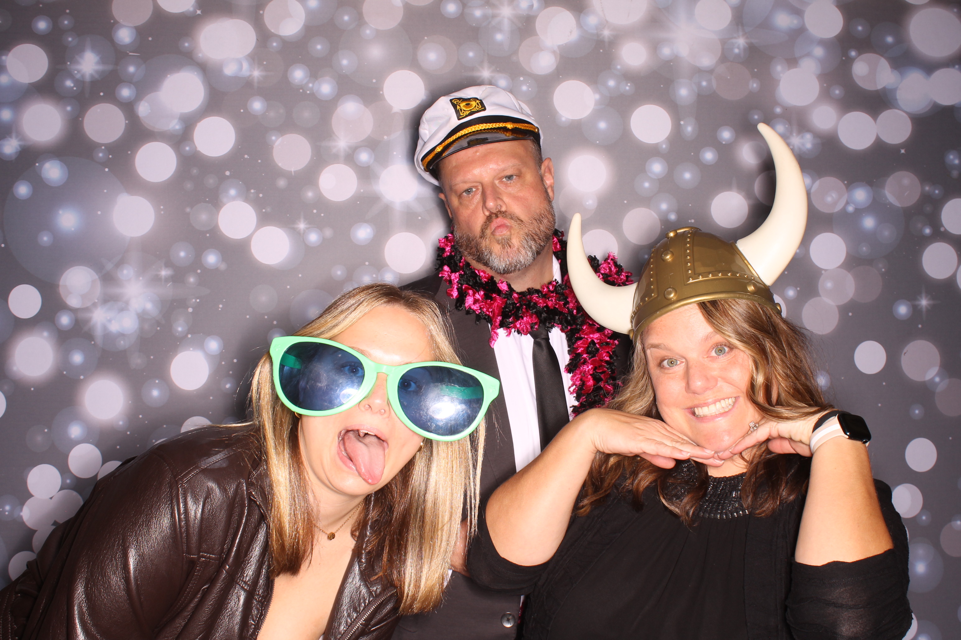 Tyler & Shannon Reception | View more photos from the event at gallery.photoboothcincy.com/u/PhotoBoothCincy/Tyler-Shannon-Reception