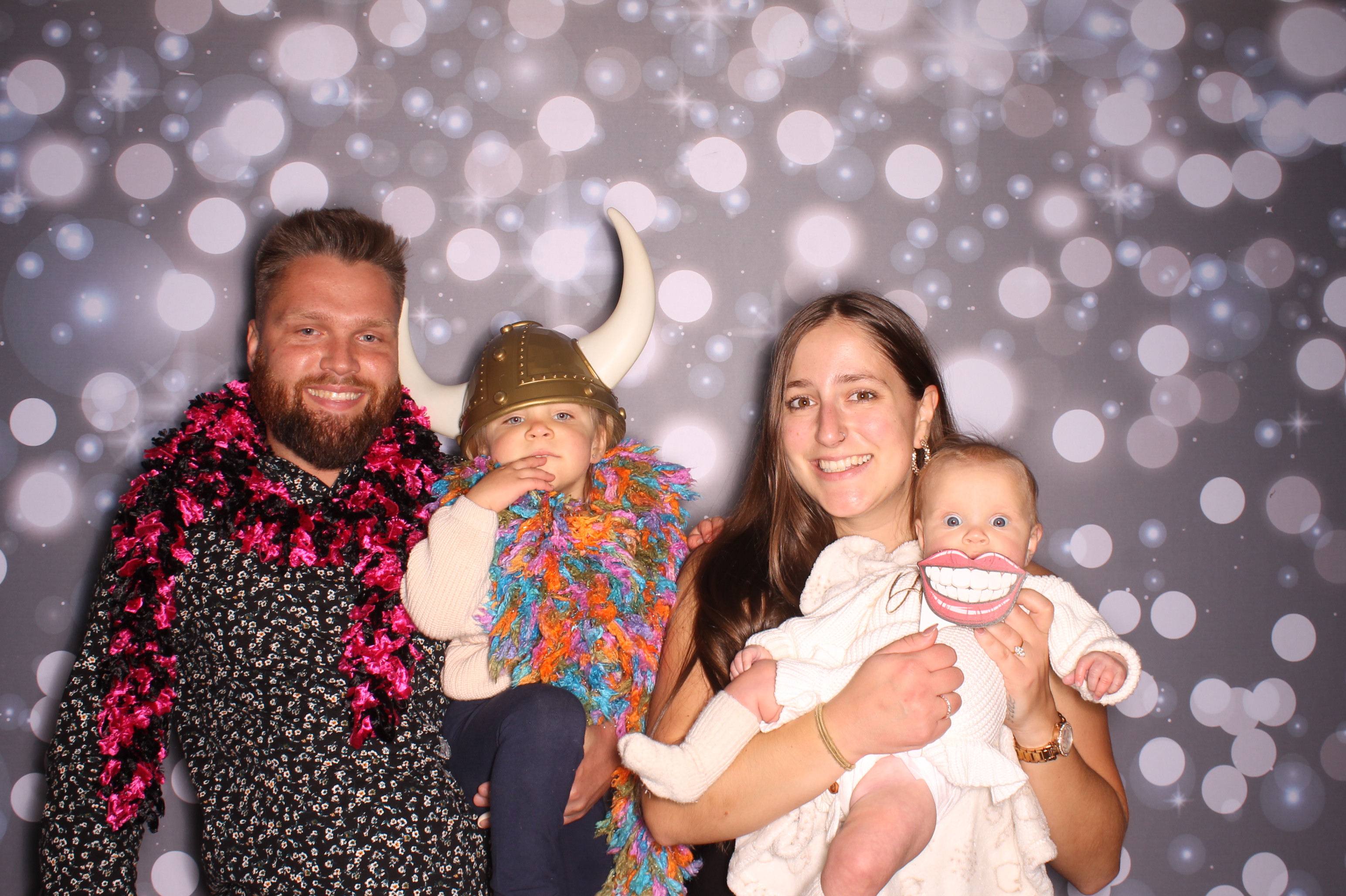 Tyler & Shannon Reception | View more photos from the event at gallery.photoboothcincy.com/u/PhotoBoothCincy/Tyler-Shannon-Reception