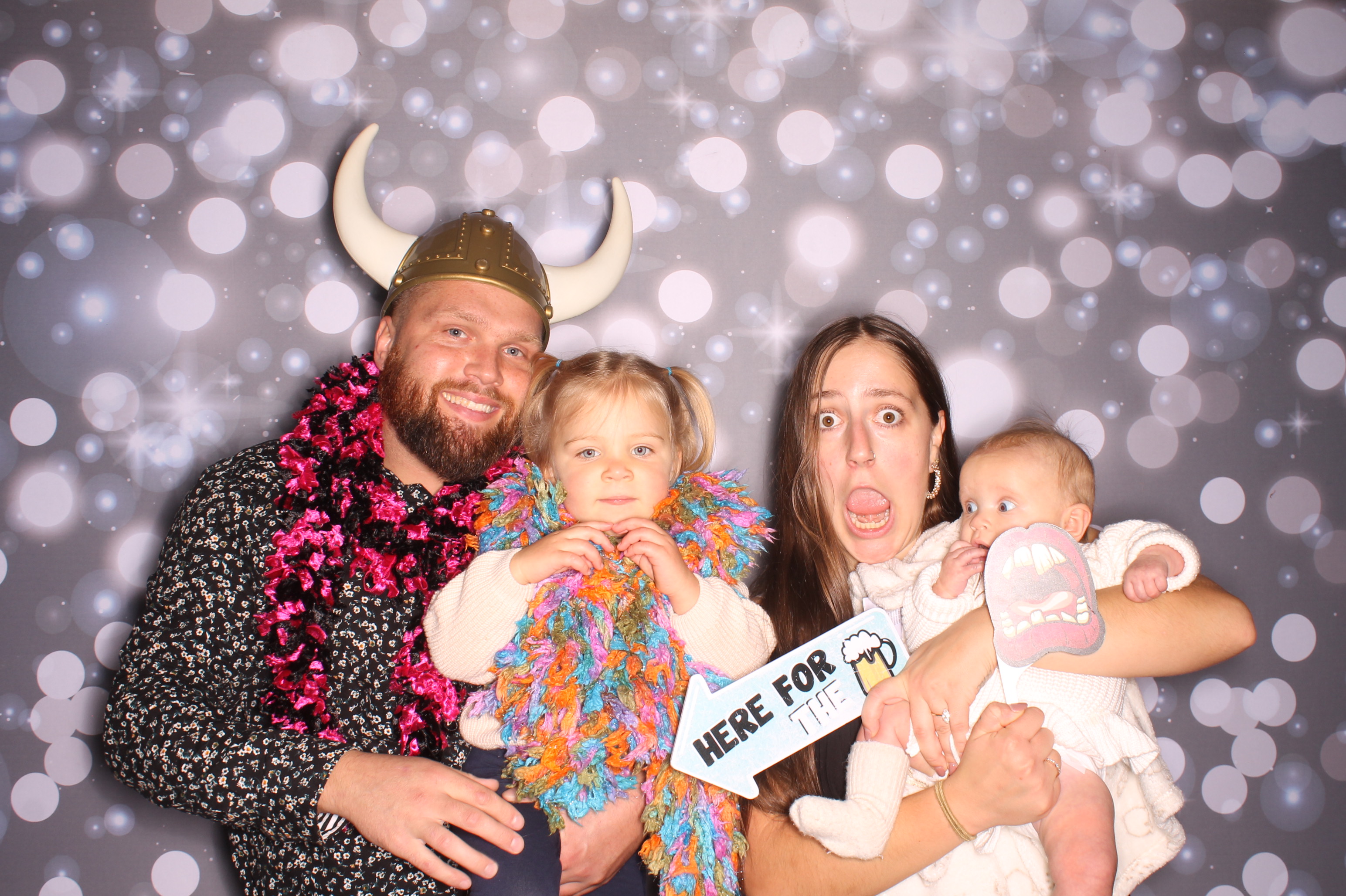 Tyler & Shannon Reception | View more photos from the event at gallery.photoboothcincy.com/u/PhotoBoothCincy/Tyler-Shannon-Reception