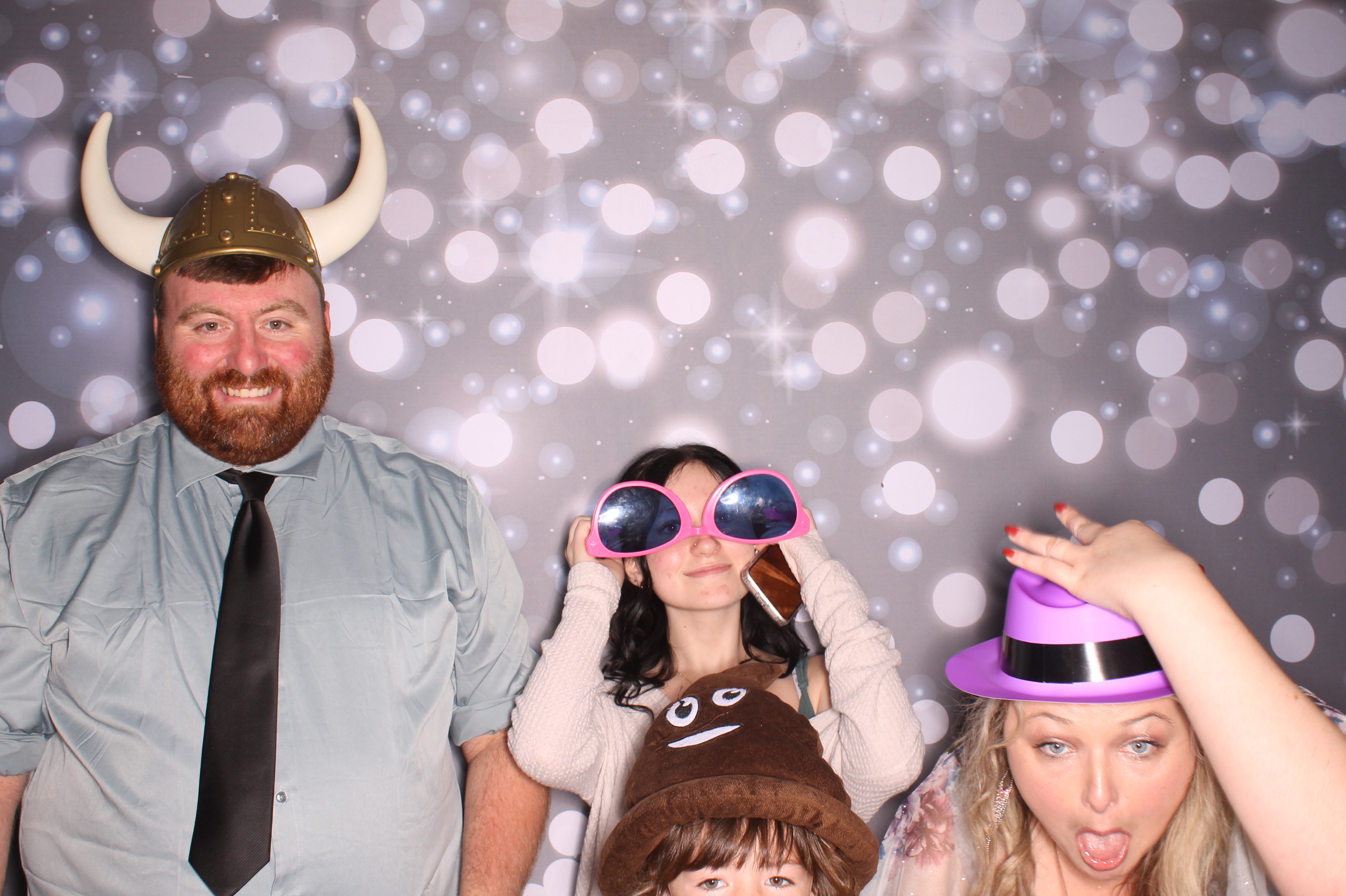 Tyler & Shannon Reception | View more photos from the event at gallery.photoboothcincy.com/u/PhotoBoothCincy/Tyler-Shannon-Reception
