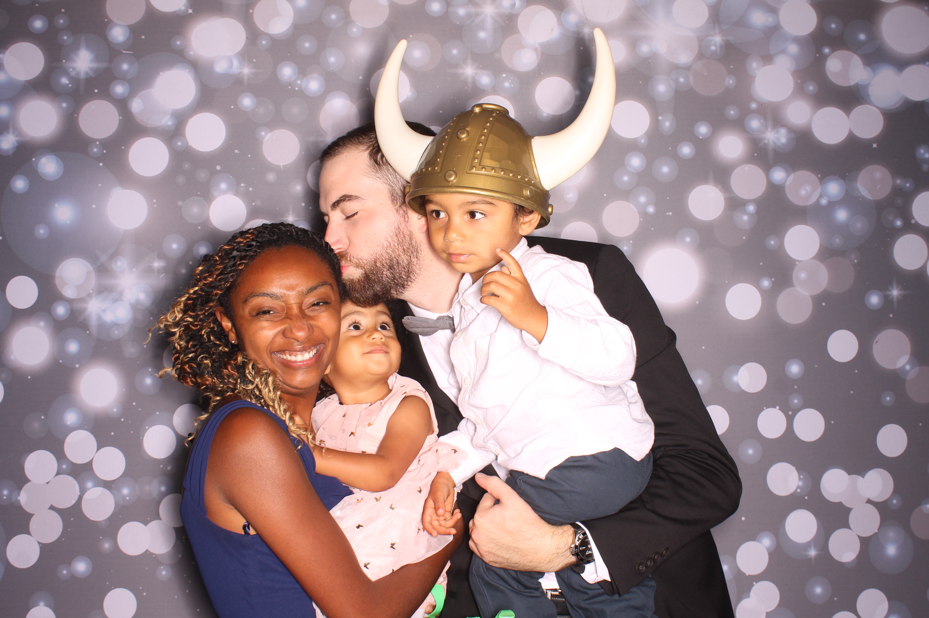 Tyler & Shannon Reception | View more photos from the event at gallery.photoboothcincy.com/u/PhotoBoothCincy/Tyler-Shannon-Reception