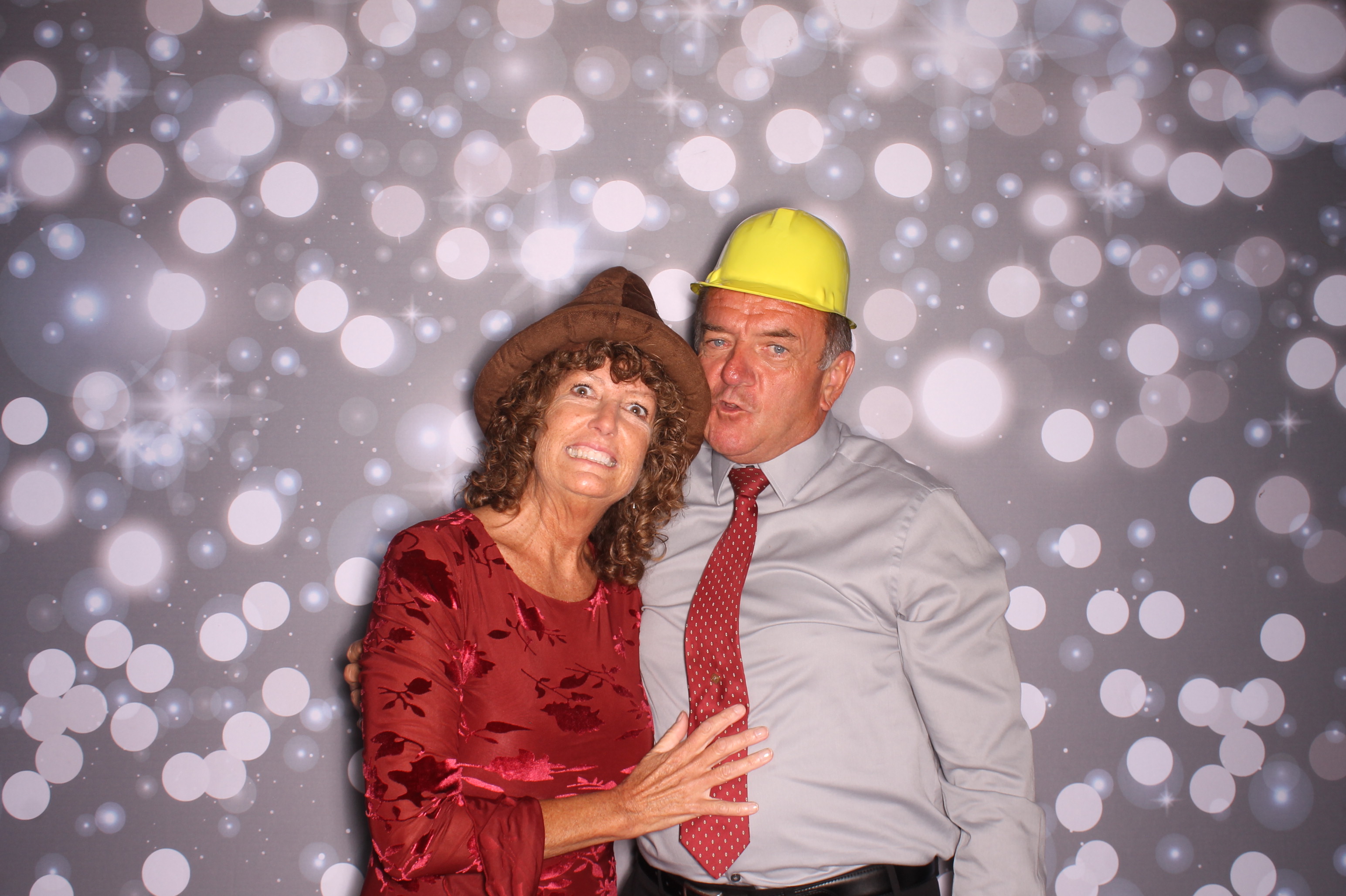 Tyler & Shannon Reception | View more photos from the event at gallery.photoboothcincy.com/u/PhotoBoothCincy/Tyler-Shannon-Reception