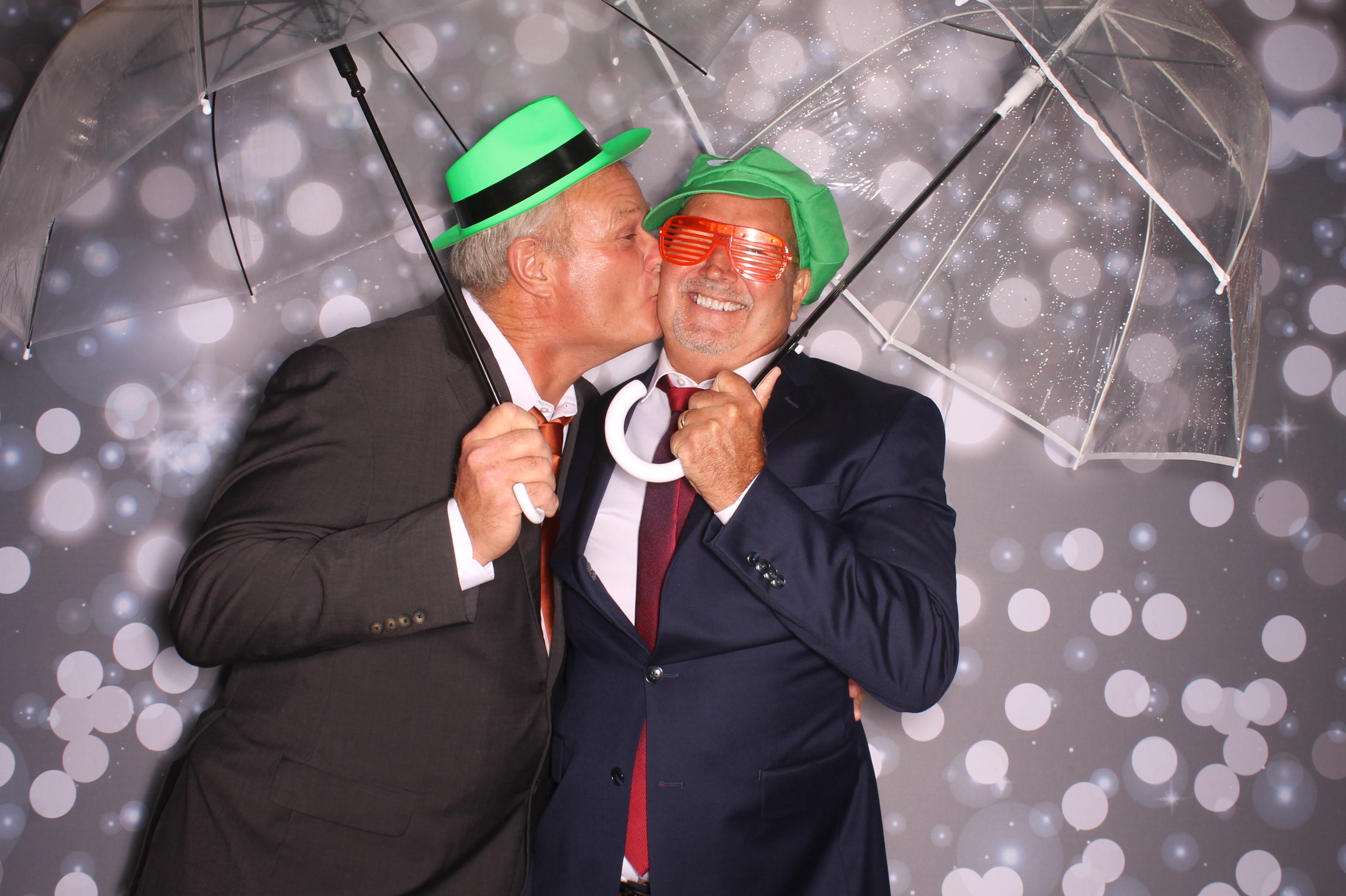 Tyler & Shannon Reception | View more photos from the event at gallery.photoboothcincy.com/u/PhotoBoothCincy/Tyler-Shannon-Reception