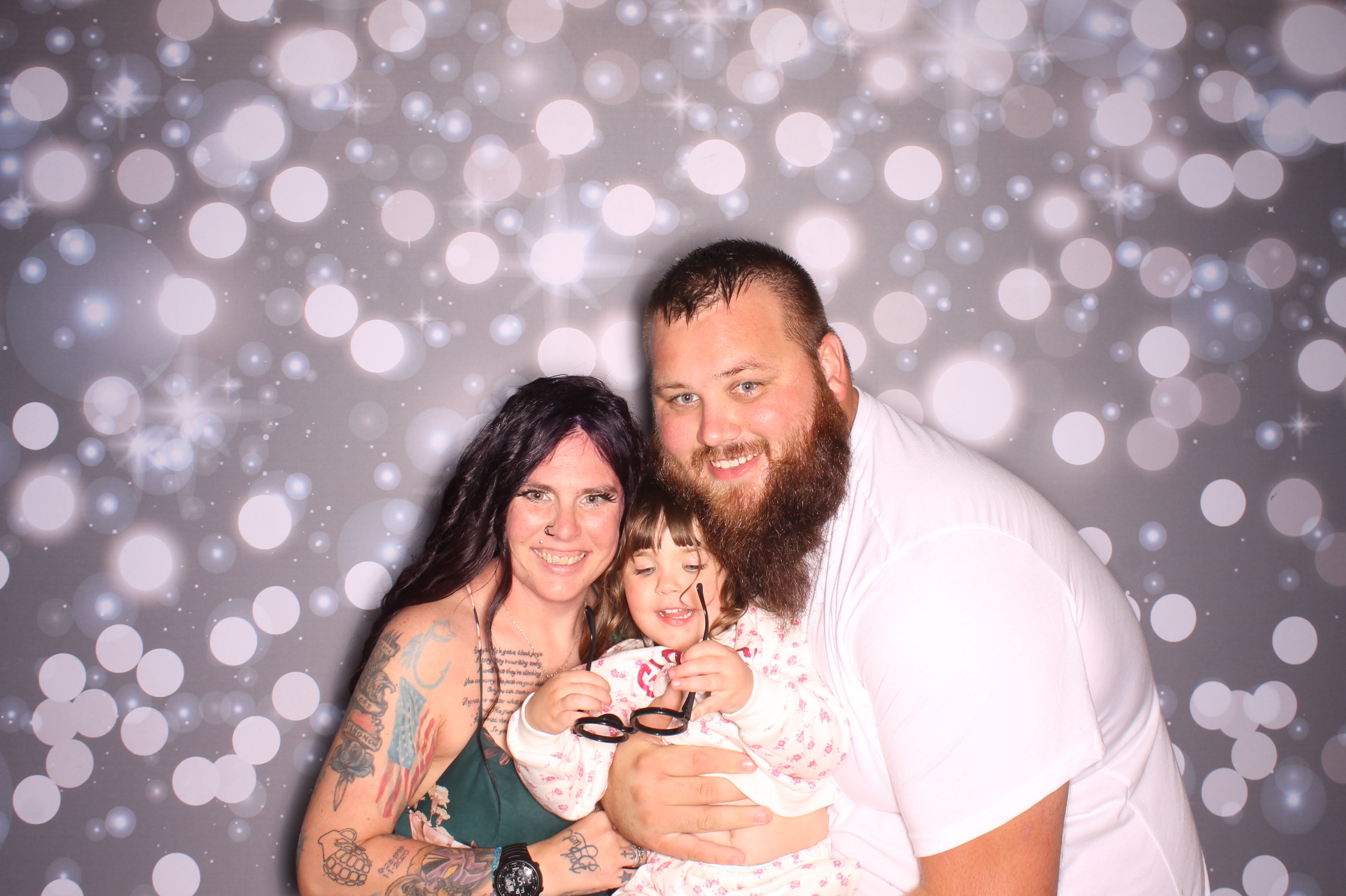 Tyler & Shannon Reception | View more photos from the event at gallery.photoboothcincy.com/u/PhotoBoothCincy/Tyler-Shannon-Reception