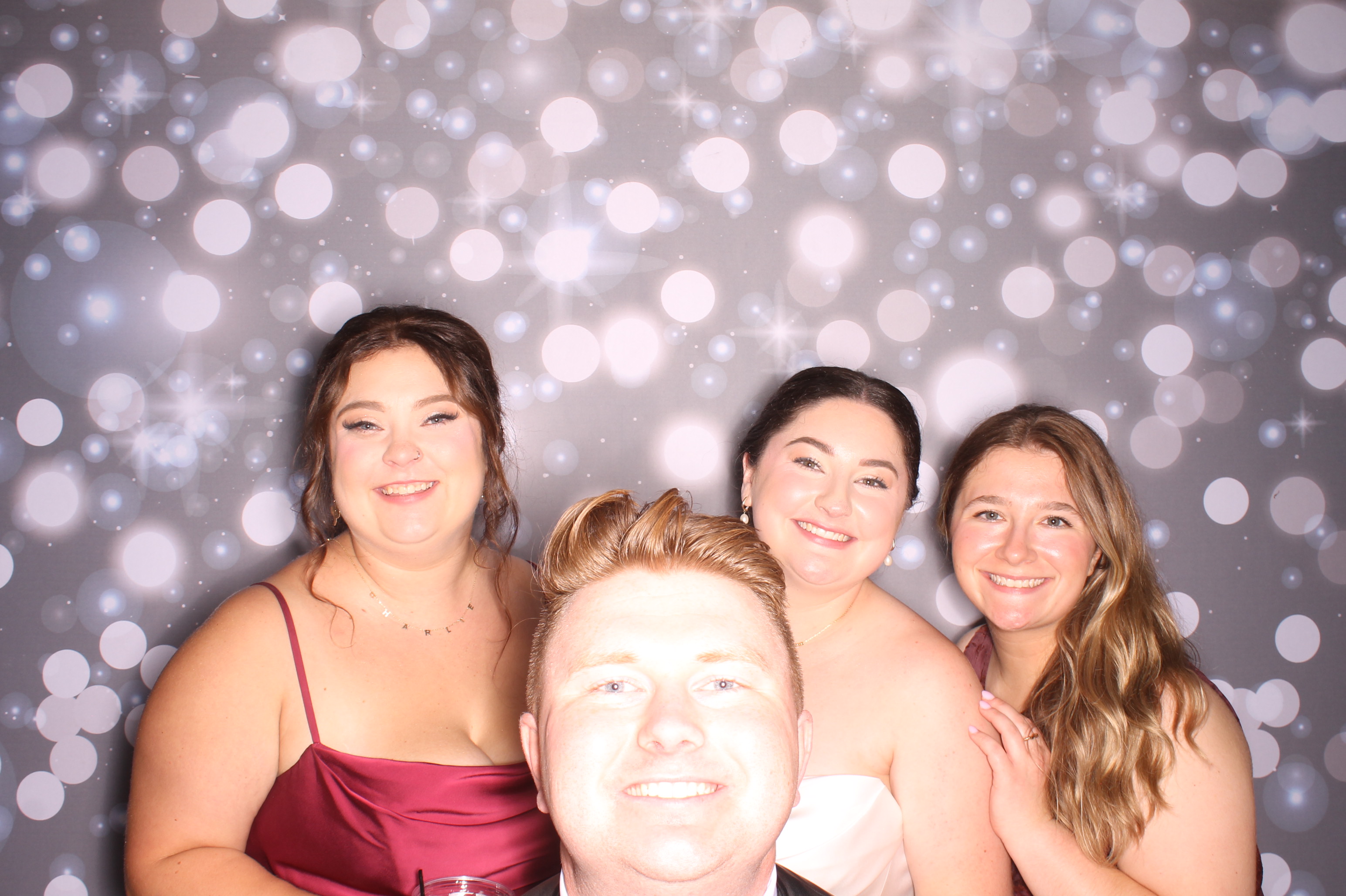 Tyler & Shannon Reception | View more photos from the event at gallery.photoboothcincy.com/u/PhotoBoothCincy/Tyler-Shannon-Reception
