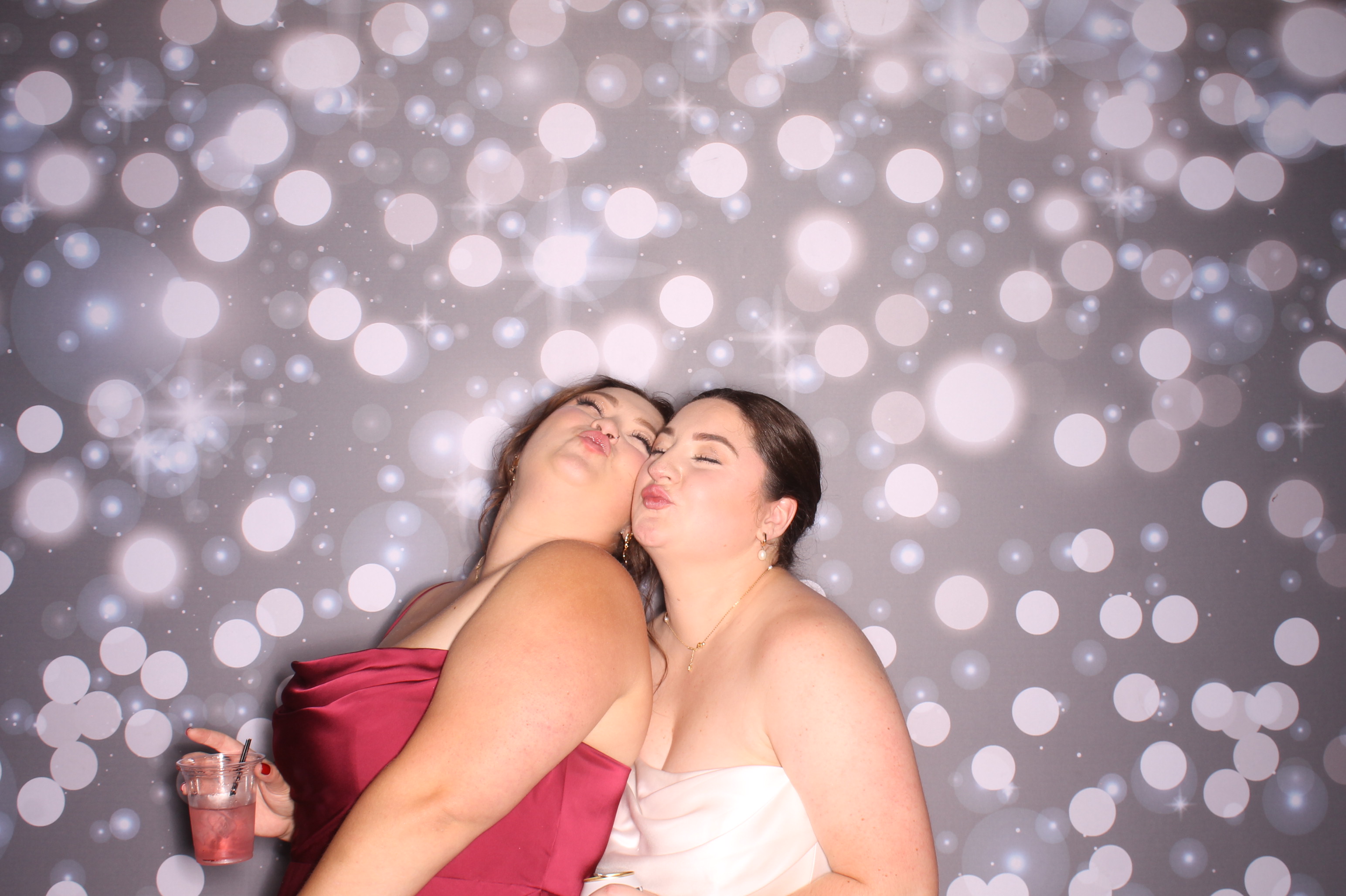 Tyler & Shannon Reception | View more photos from the event at gallery.photoboothcincy.com/u/PhotoBoothCincy/Tyler-Shannon-Reception