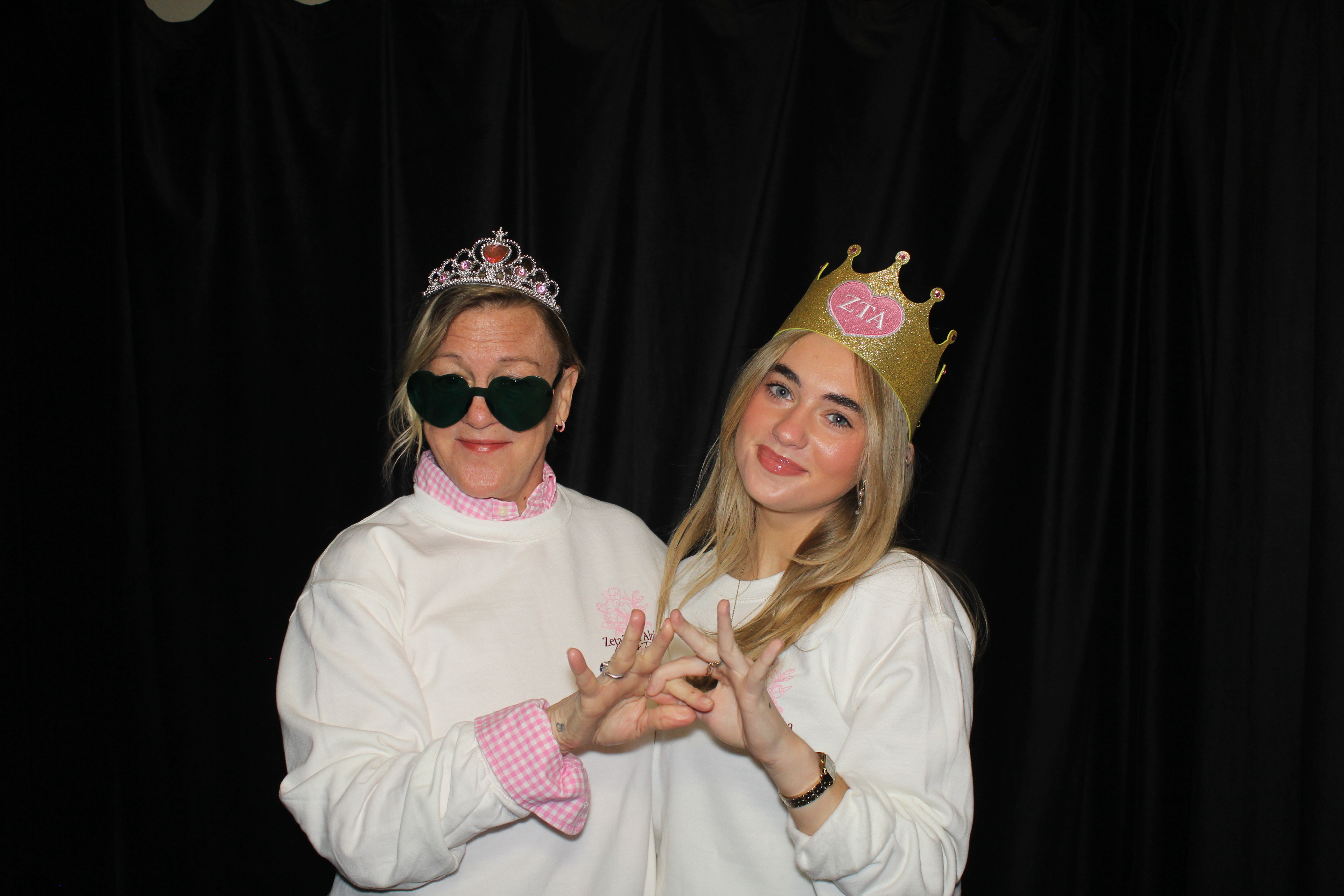 UC Zeta Tau Alpha Ladies' Day | View more photos from the event at gallery.photoboothcincy.com/u/PhotoBoothCincy/UC-Zeta-Tau-Alpha-Ladies-Day