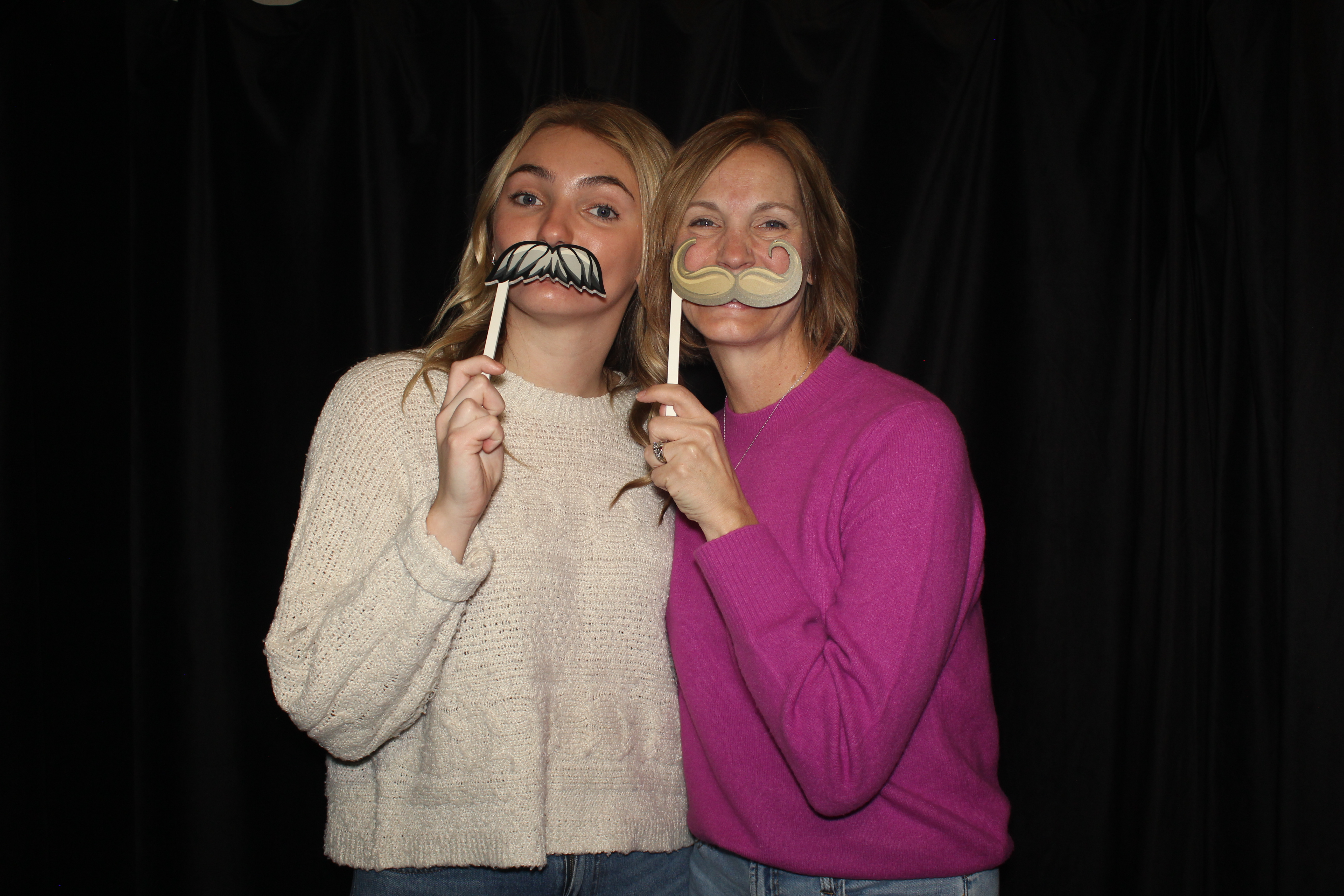 UC Zeta Tau Alpha Ladies' Day | View more photos from the event at gallery.photoboothcincy.com/u/PhotoBoothCincy/UC-Zeta-Tau-Alpha-Ladies-Day
