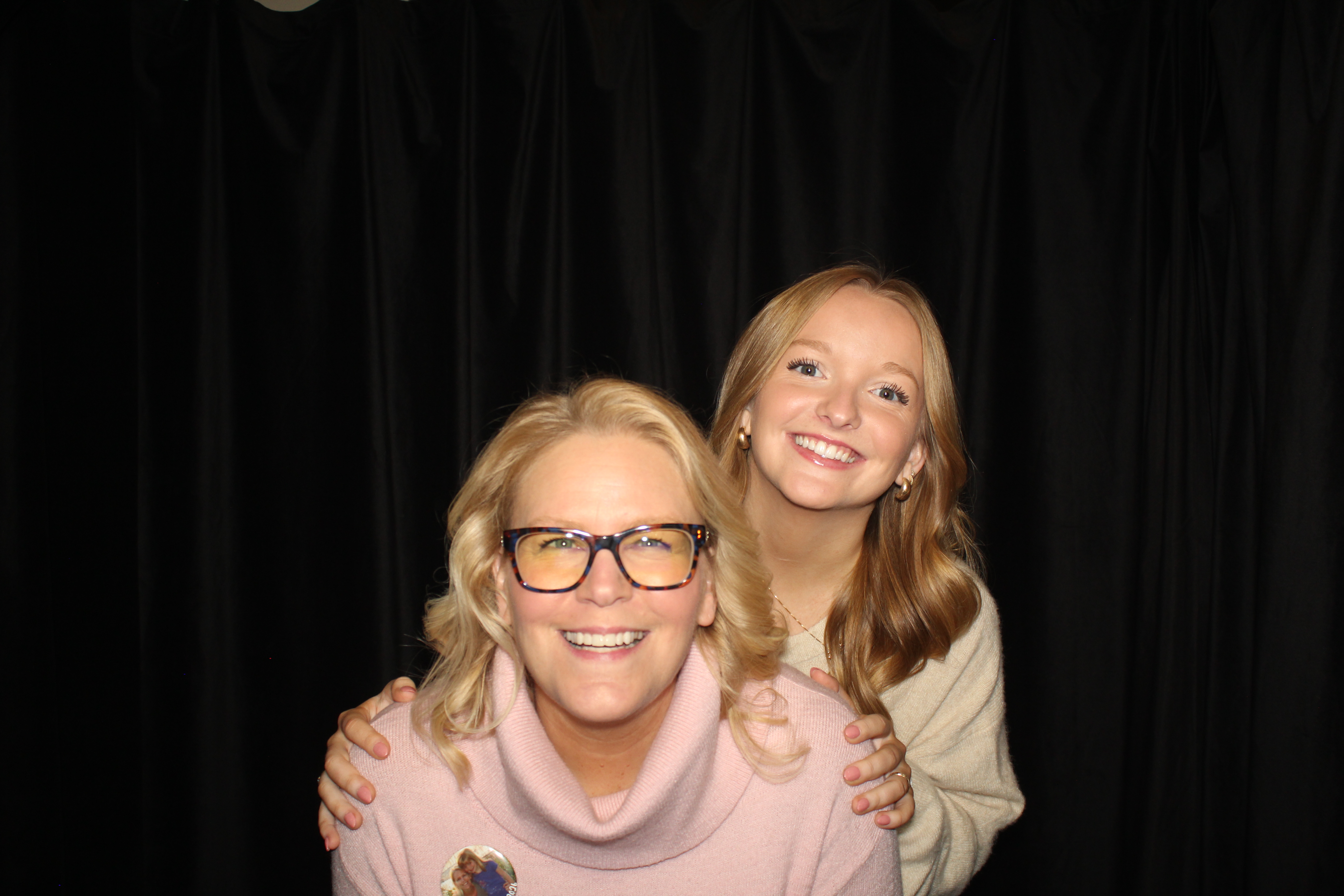 UC Zeta Tau Alpha Ladies' Day | View more photos from the event at gallery.photoboothcincy.com/u/PhotoBoothCincy/UC-Zeta-Tau-Alpha-Ladies-Day
