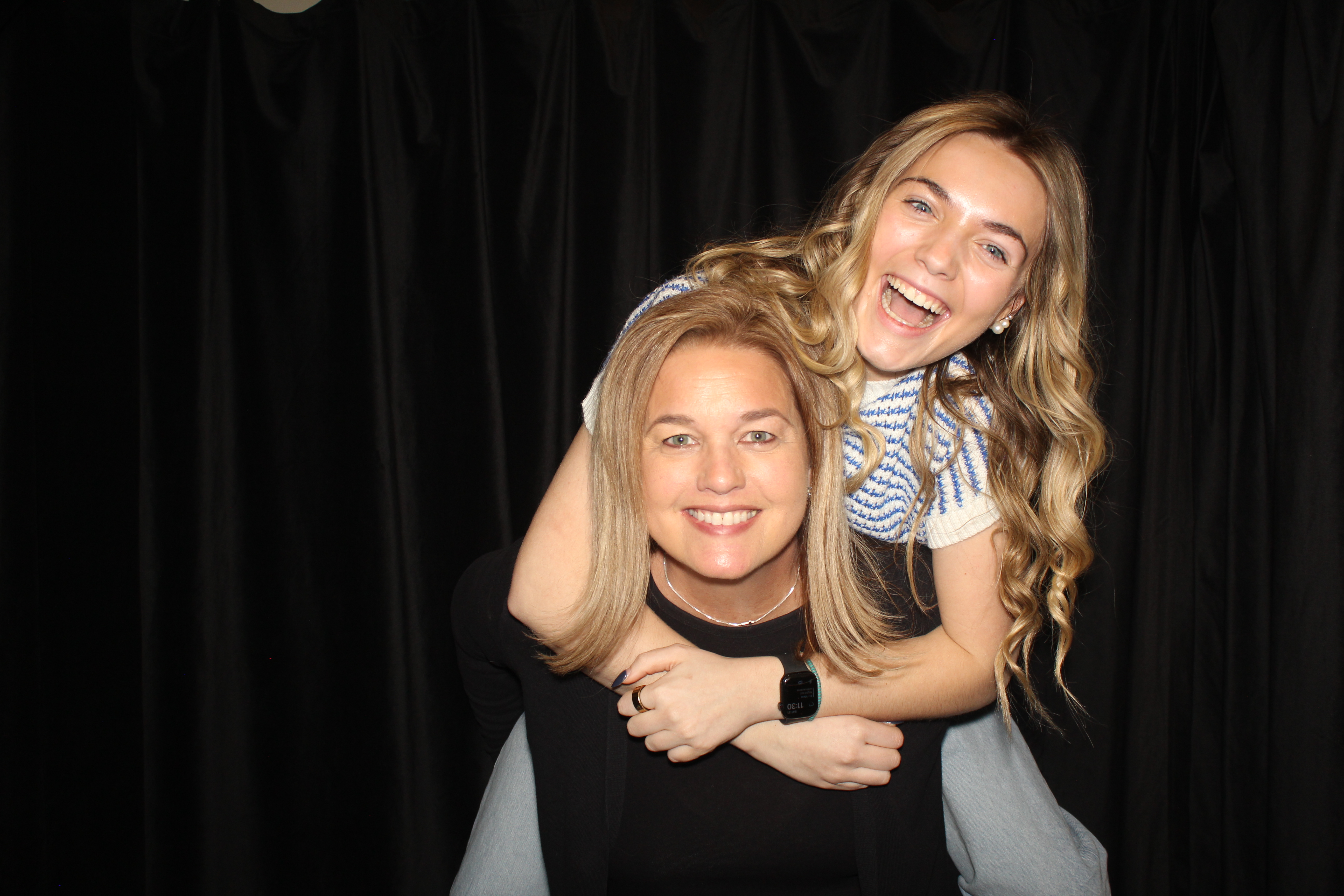UC Zeta Tau Alpha Ladies' Day | View more photos from the event at gallery.photoboothcincy.com/u/PhotoBoothCincy/UC-Zeta-Tau-Alpha-Ladies-Day
