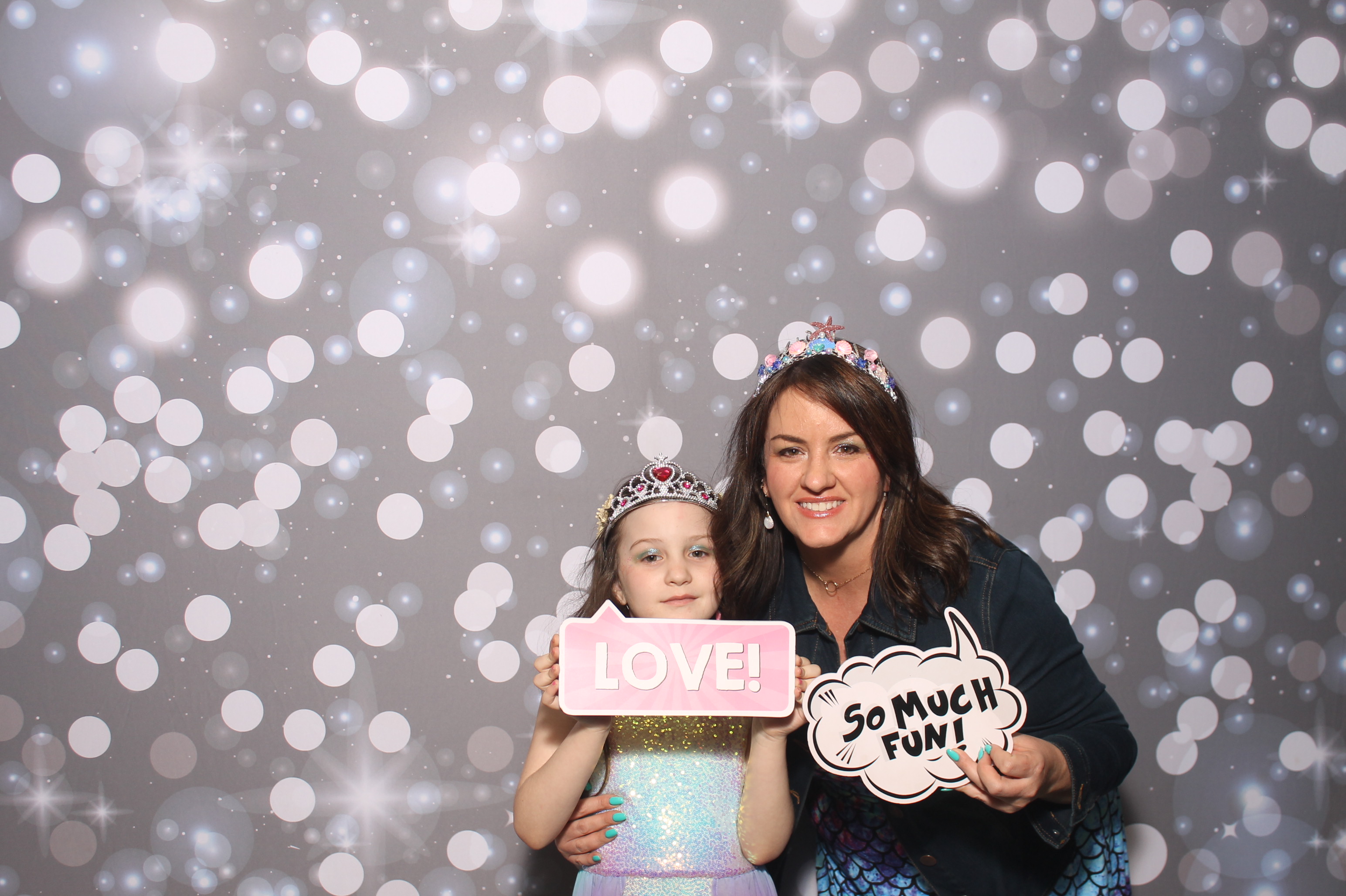 Under The Sea | View more photos from the event at gallery.photoboothcincy.com/u/PhotoBoothCincy/Under-The-Sea