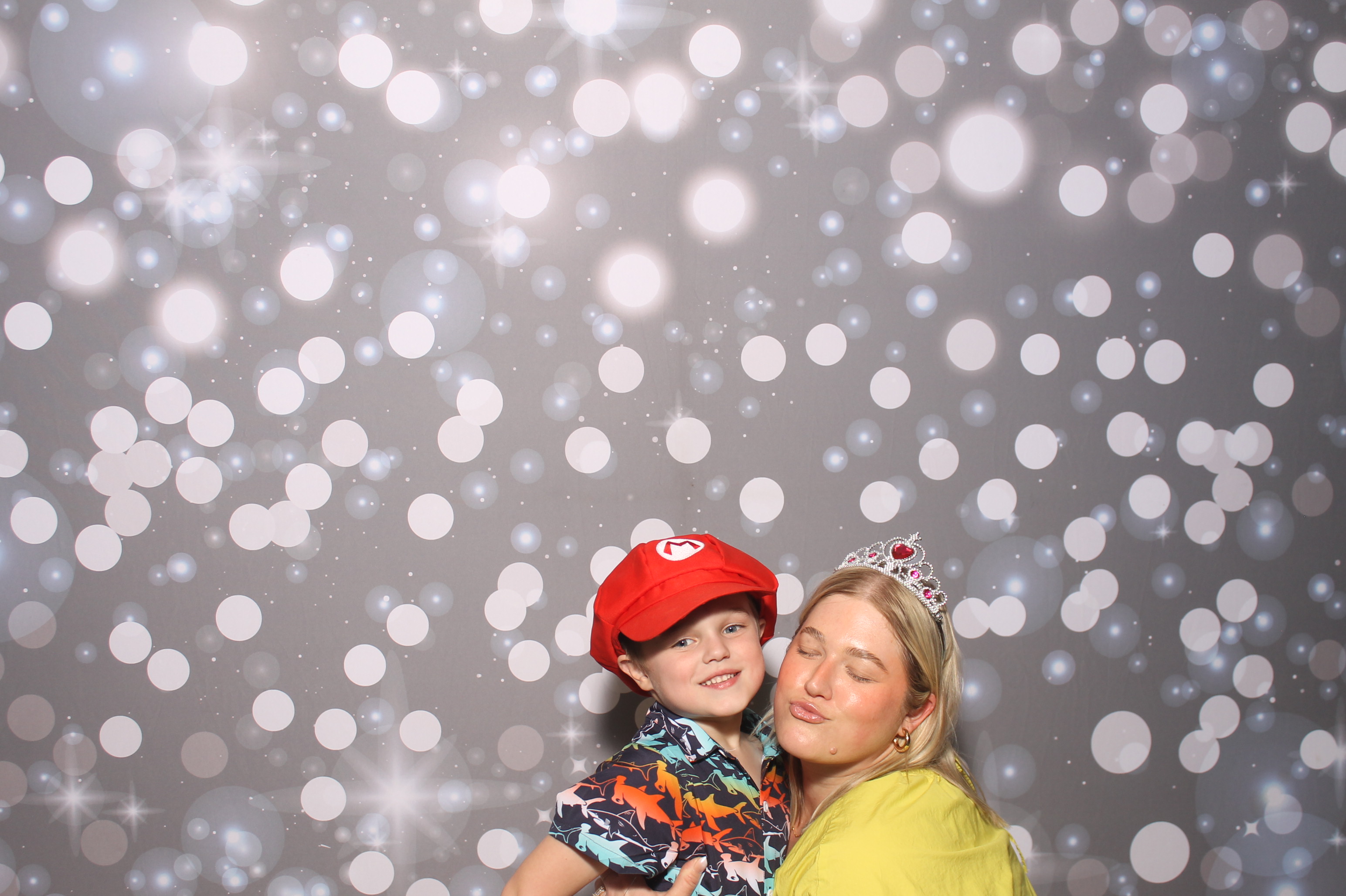 Under The Sea | View more photos from the event at gallery.photoboothcincy.com/u/PhotoBoothCincy/Under-The-Sea