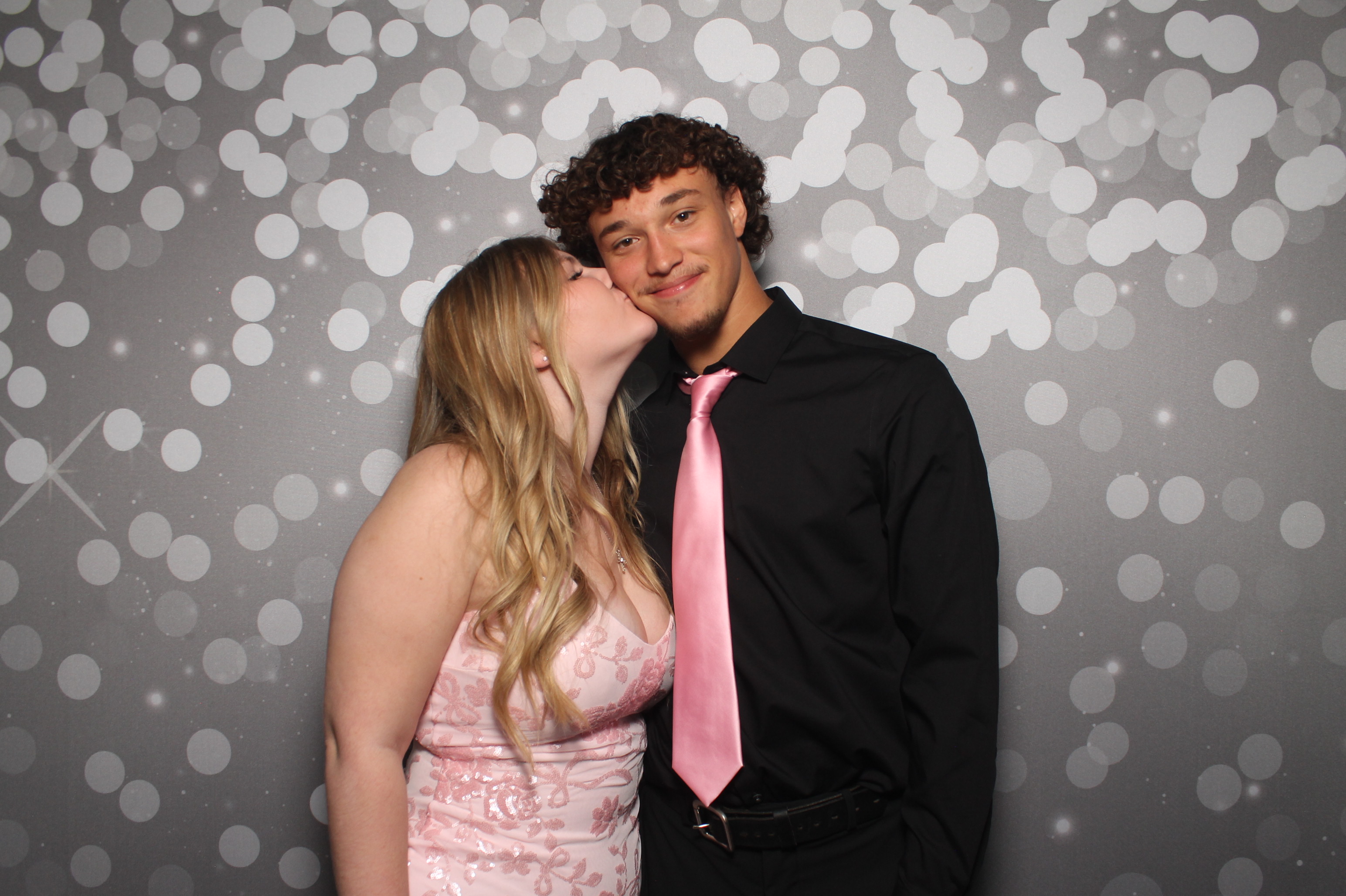 VVHS Homecoming 2026 | View more photos from the event at gallery.photoboothcincy.com/u/PhotoBoothCincy/VVHS-Homecoming-2026