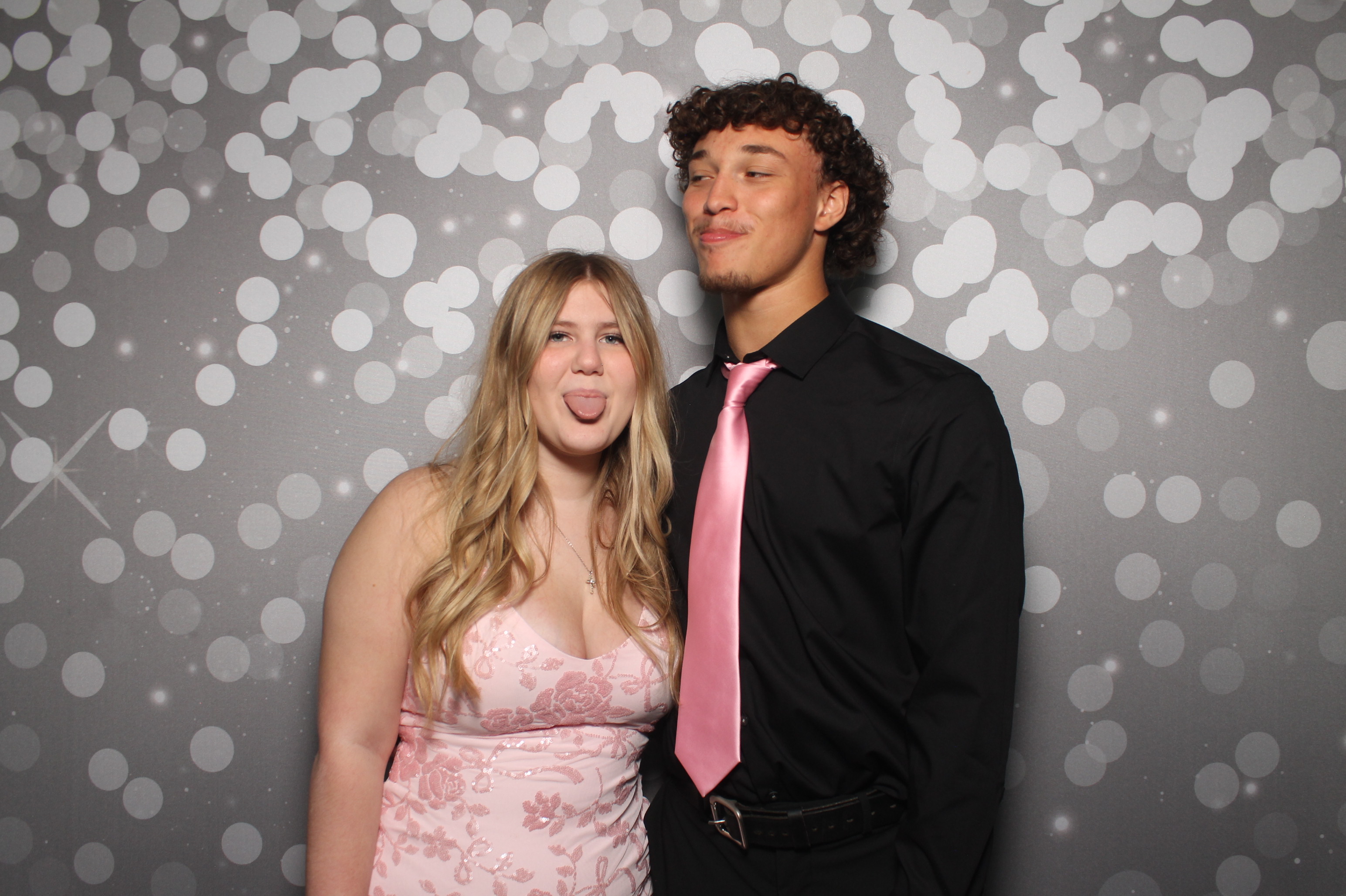 VVHS Homecoming 2026 | View more photos from the event at gallery.photoboothcincy.com/u/PhotoBoothCincy/VVHS-Homecoming-2026