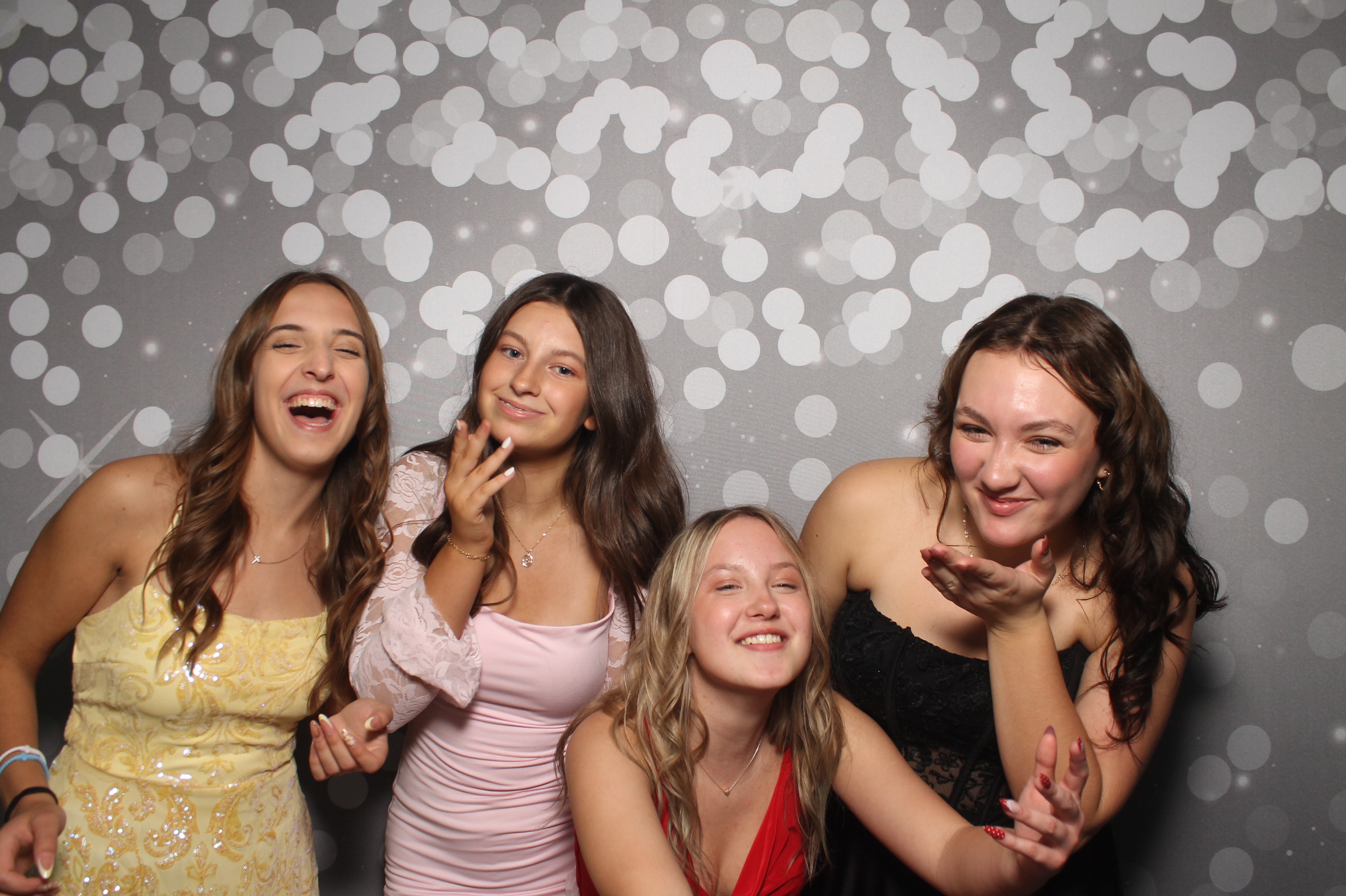 VVHS Homecoming 2026 | View more photos from the event at gallery.photoboothcincy.com/u/PhotoBoothCincy/VVHS-Homecoming-2026