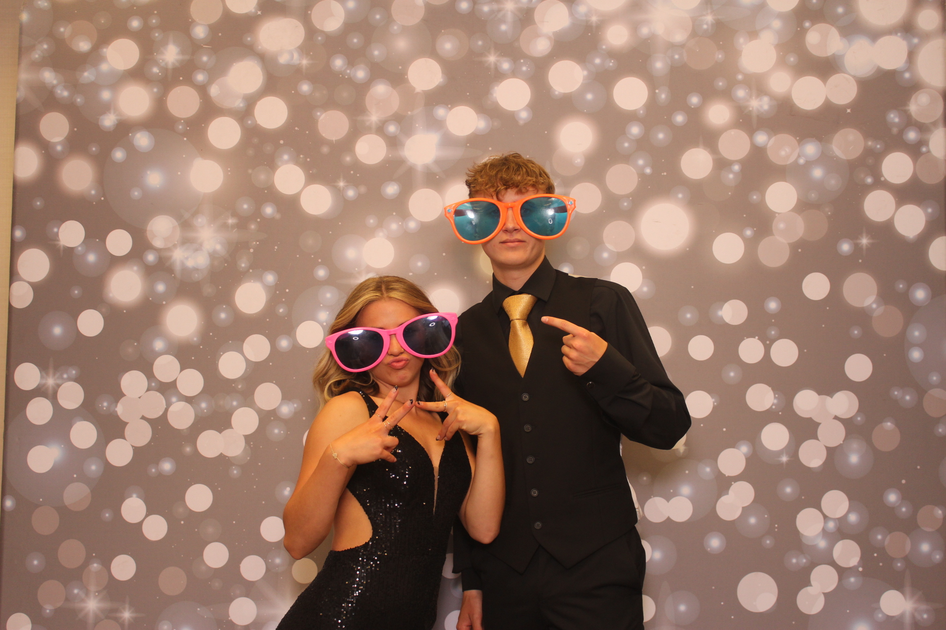 Valley View Prom | View more photos from the event at gallery.photoboothcincy.com/u/PhotoBoothCincy/Valley-View-Prom-0