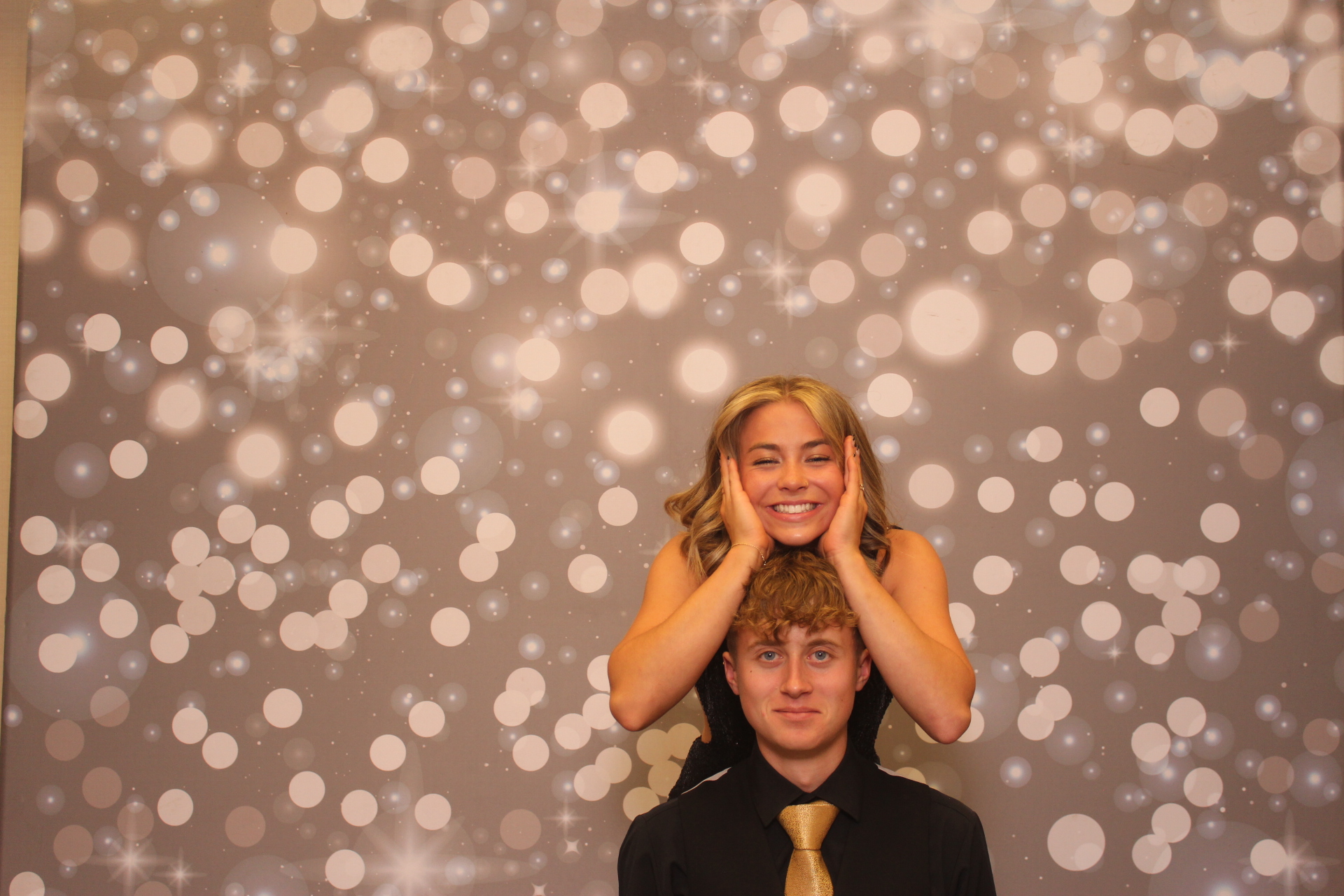 Valley View Prom | View more photos from the event at gallery.photoboothcincy.com/u/PhotoBoothCincy/Valley-View-Prom-0