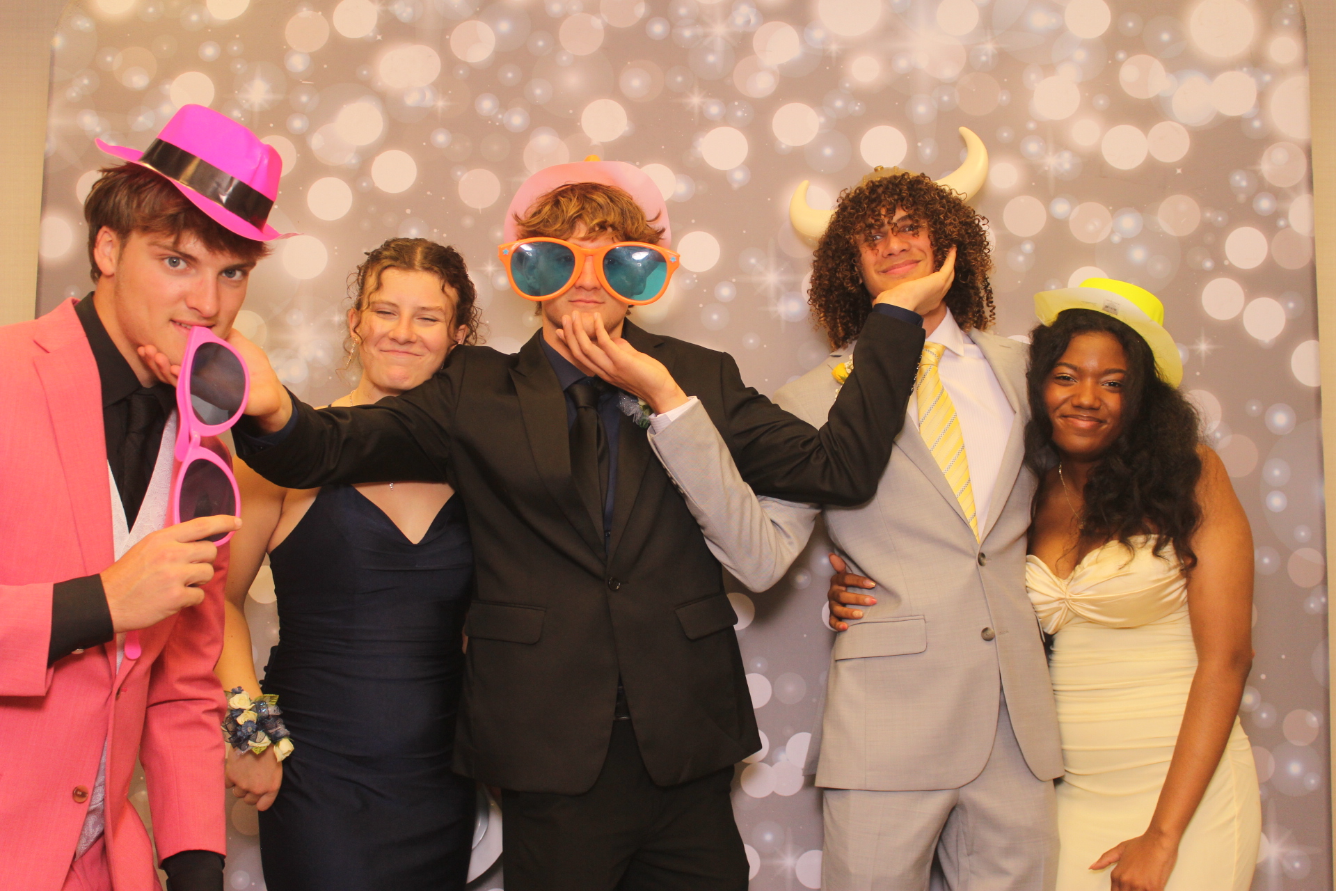 Valley View Prom | View more photos from the event at gallery.photoboothcincy.com/u/PhotoBoothCincy/Valley-View-Prom-0
