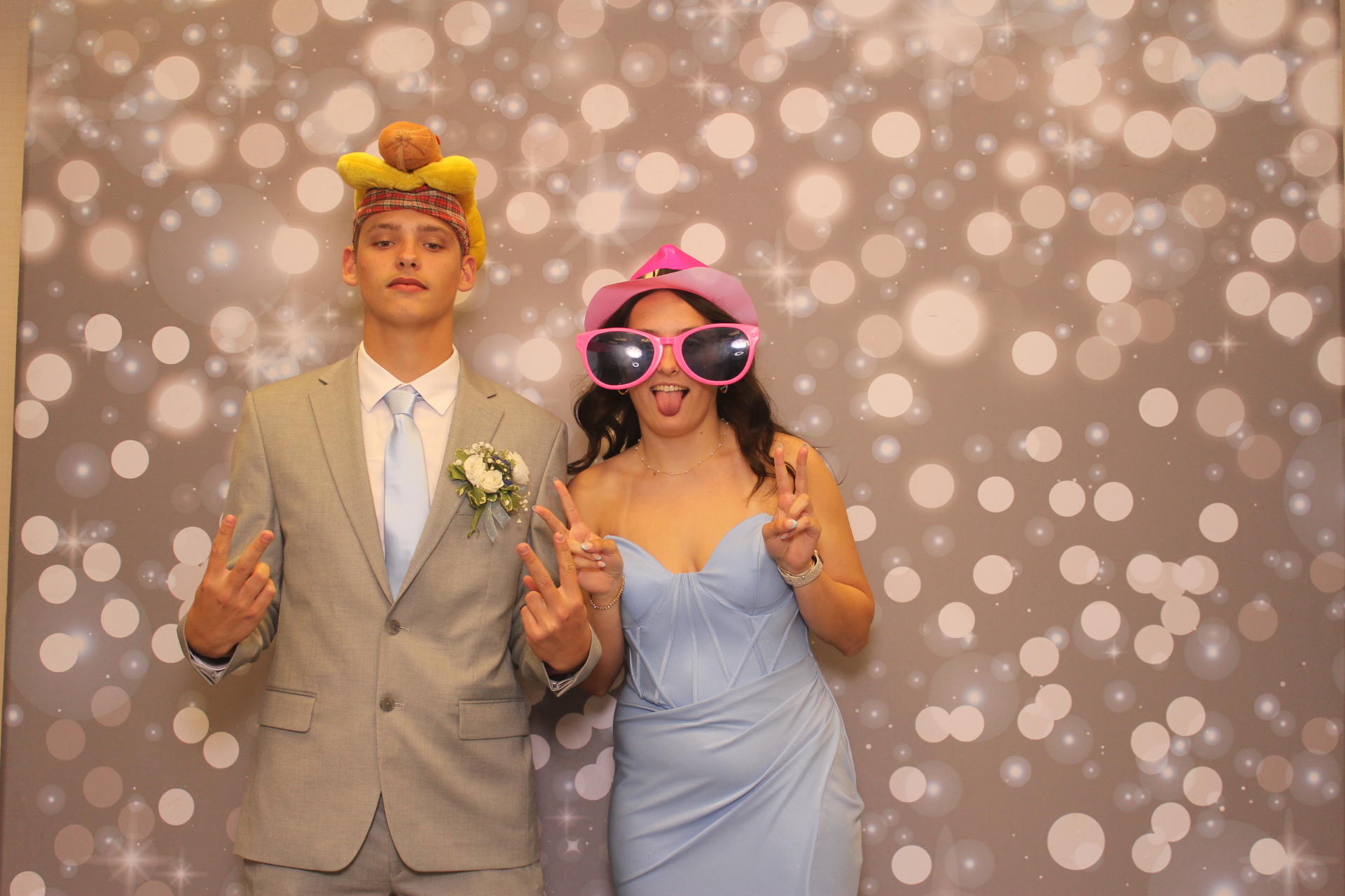 Valley View Prom | View more photos from the event at gallery.photoboothcincy.com/u/PhotoBoothCincy/Valley-View-Prom-0
