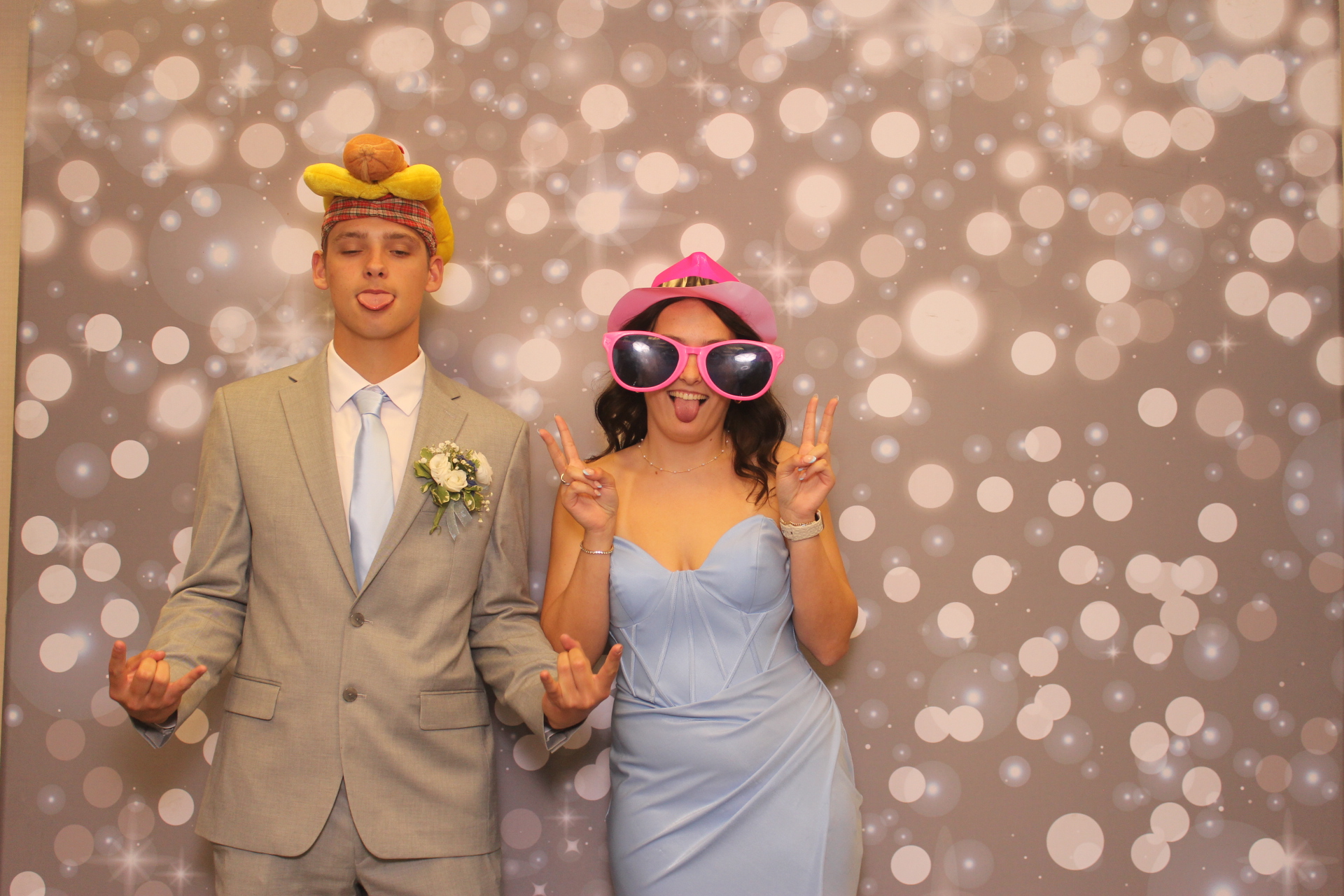 Valley View Prom | View more photos from the event at gallery.photoboothcincy.com/u/PhotoBoothCincy/Valley-View-Prom-0