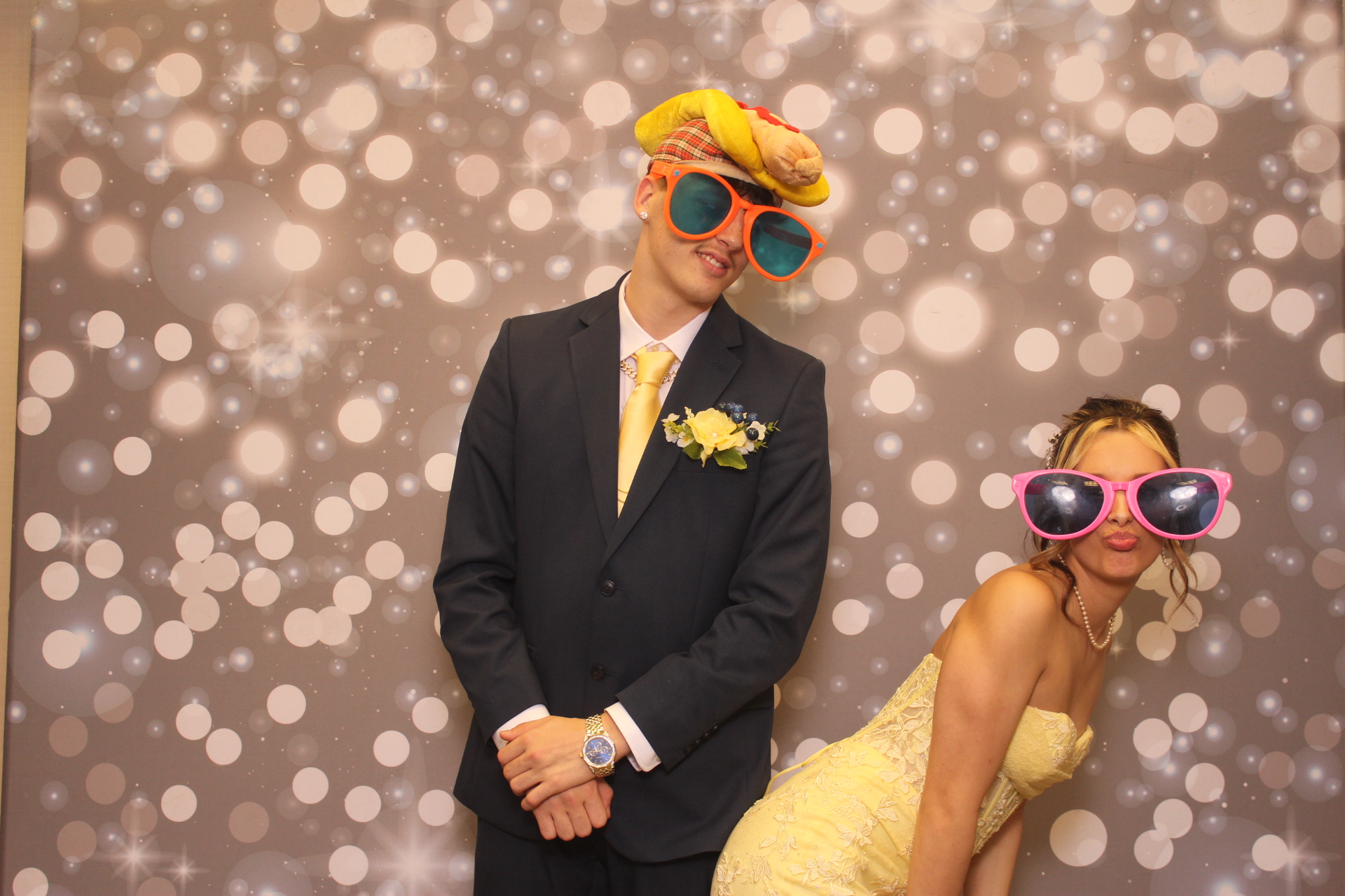 Valley View Prom | View more photos from the event at gallery.photoboothcincy.com/u/PhotoBoothCincy/Valley-View-Prom-0
