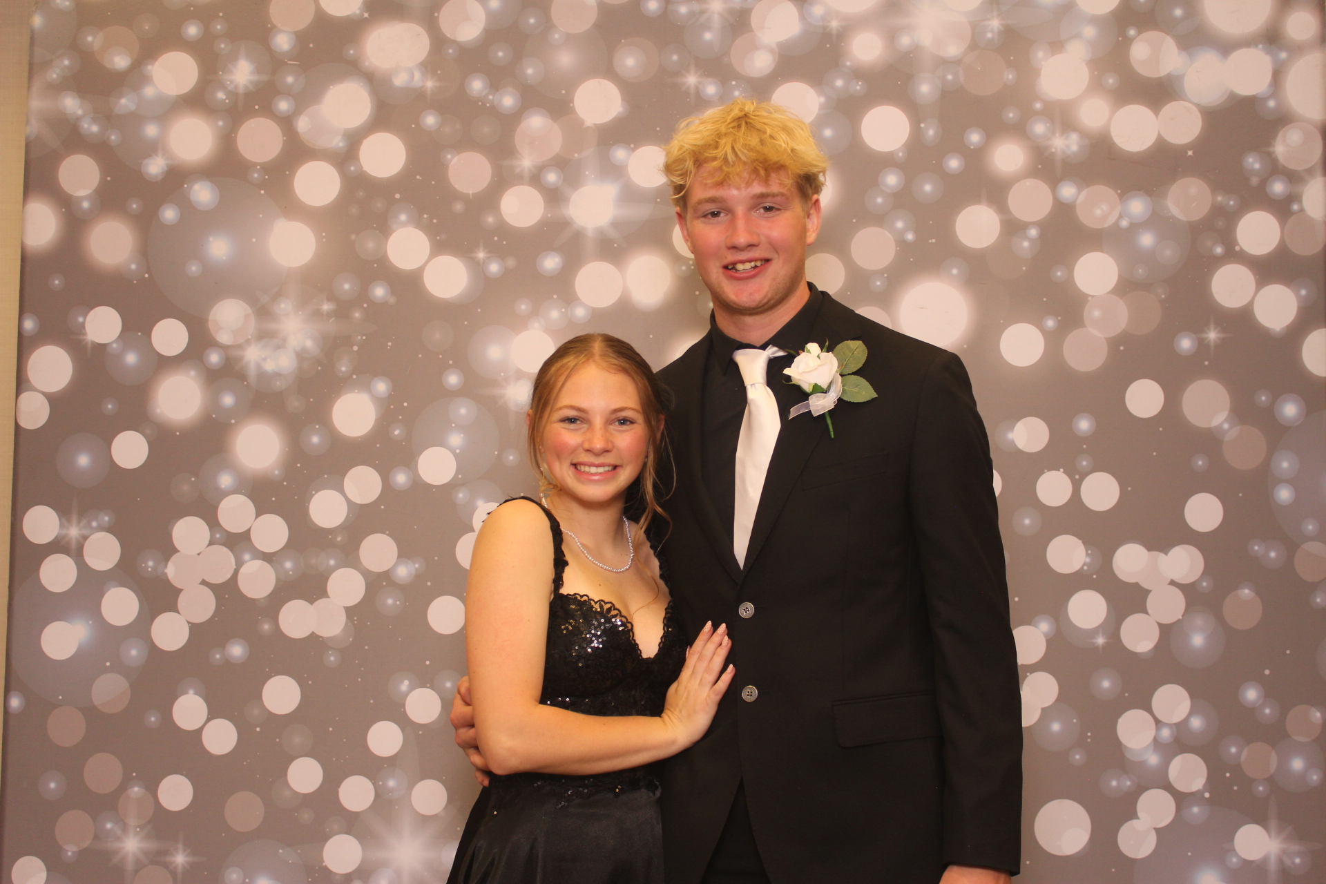 Valley View Prom | View more photos from the event at gallery.photoboothcincy.com/u/PhotoBoothCincy/Valley-View-Prom-0