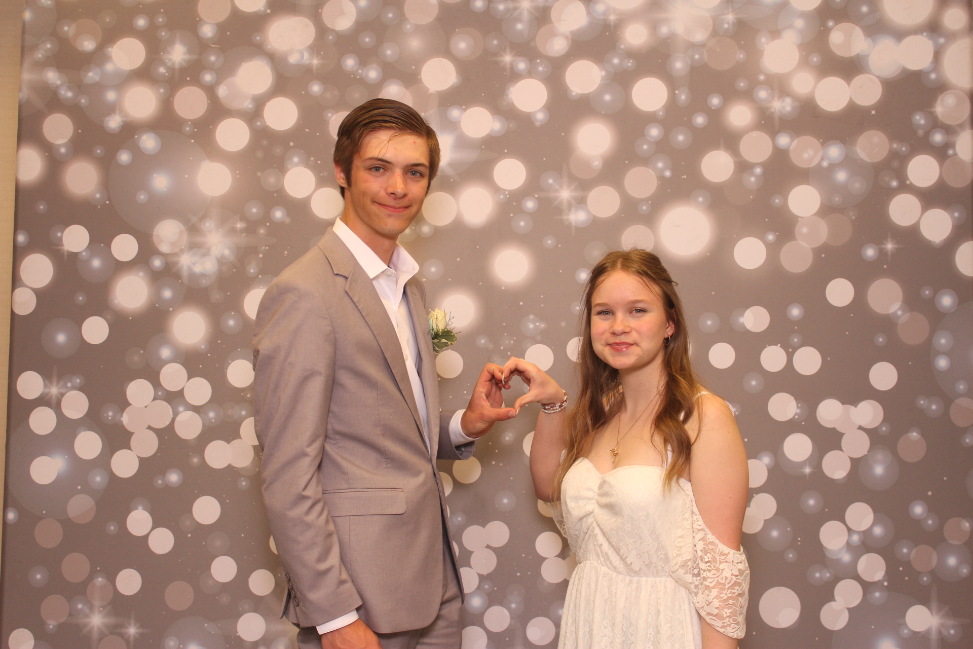 Valley View Prom | View more photos from the event at gallery.photoboothcincy.com/u/PhotoBoothCincy/Valley-View-Prom-0