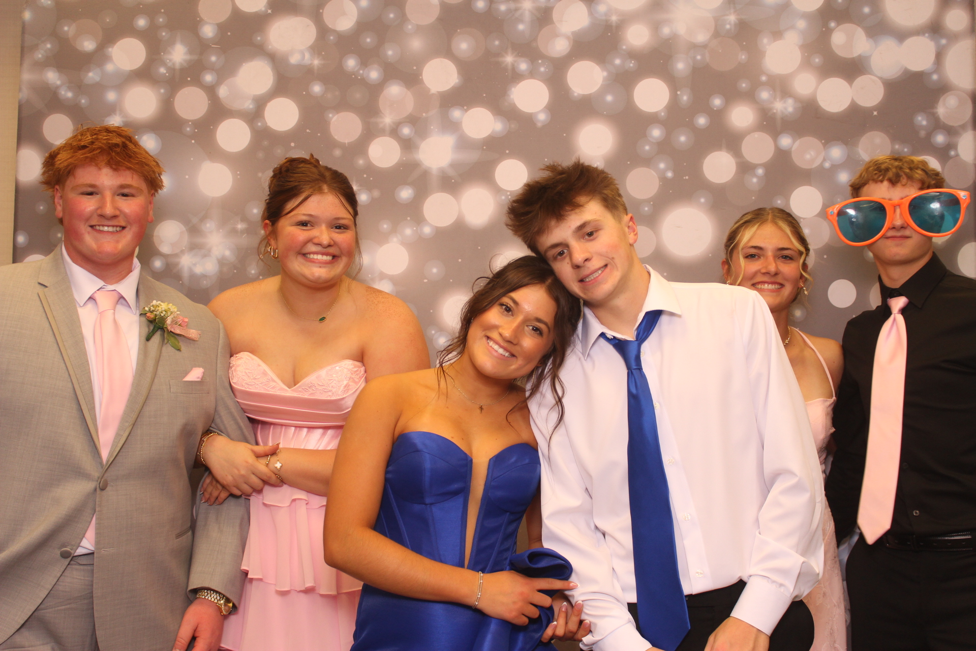 Valley View Prom | View more photos from the event at gallery.photoboothcincy.com/u/PhotoBoothCincy/Valley-View-Prom-0