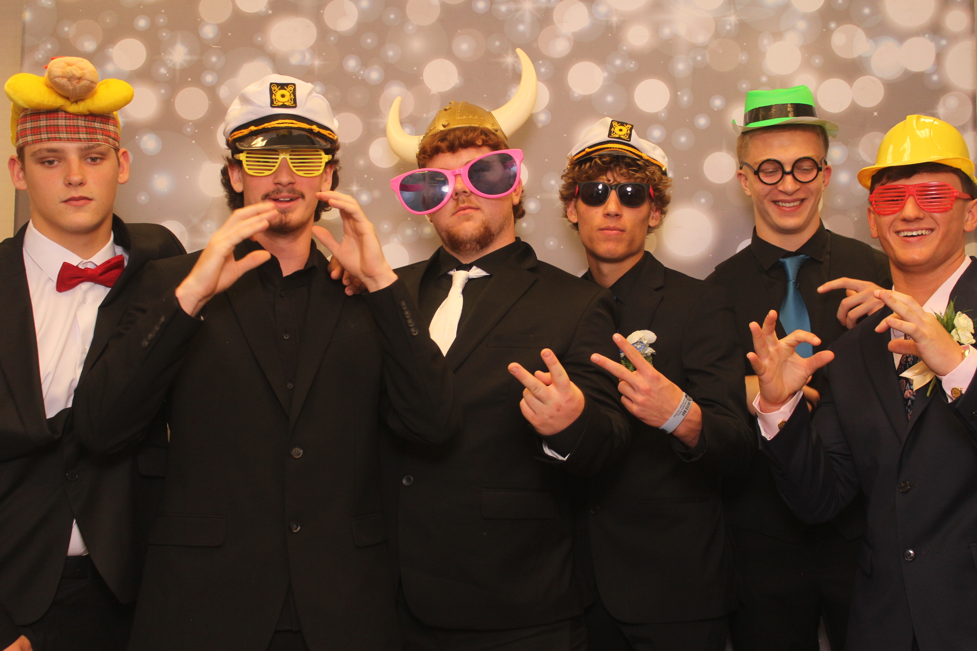 Valley View Prom | View more photos from the event at gallery.photoboothcincy.com/u/PhotoBoothCincy/Valley-View-Prom-0