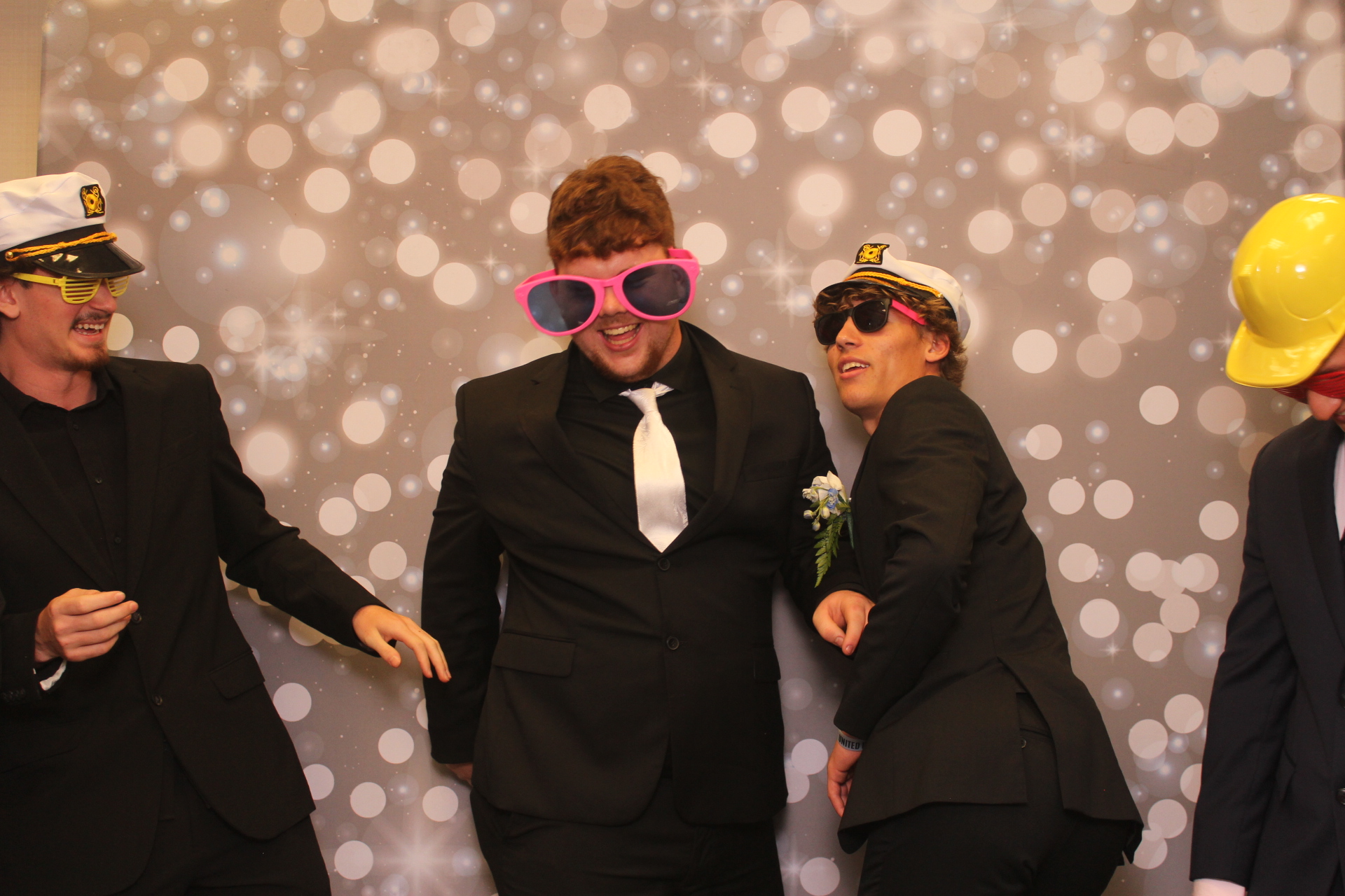 Valley View Prom | View more photos from the event at gallery.photoboothcincy.com/u/PhotoBoothCincy/Valley-View-Prom-0