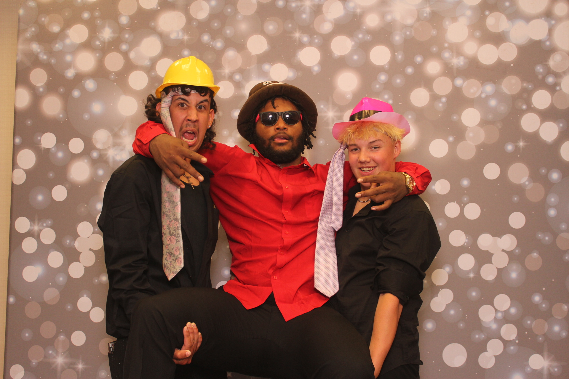 Valley View Prom | View more photos from the event at gallery.photoboothcincy.com/u/PhotoBoothCincy/Valley-View-Prom-0