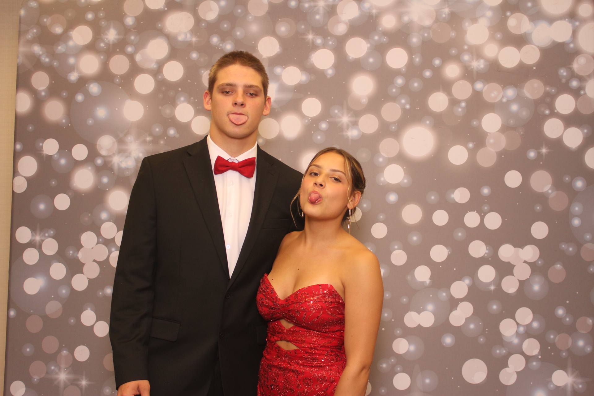 Valley View Prom | View more photos from the event at gallery.photoboothcincy.com/u/PhotoBoothCincy/Valley-View-Prom-0