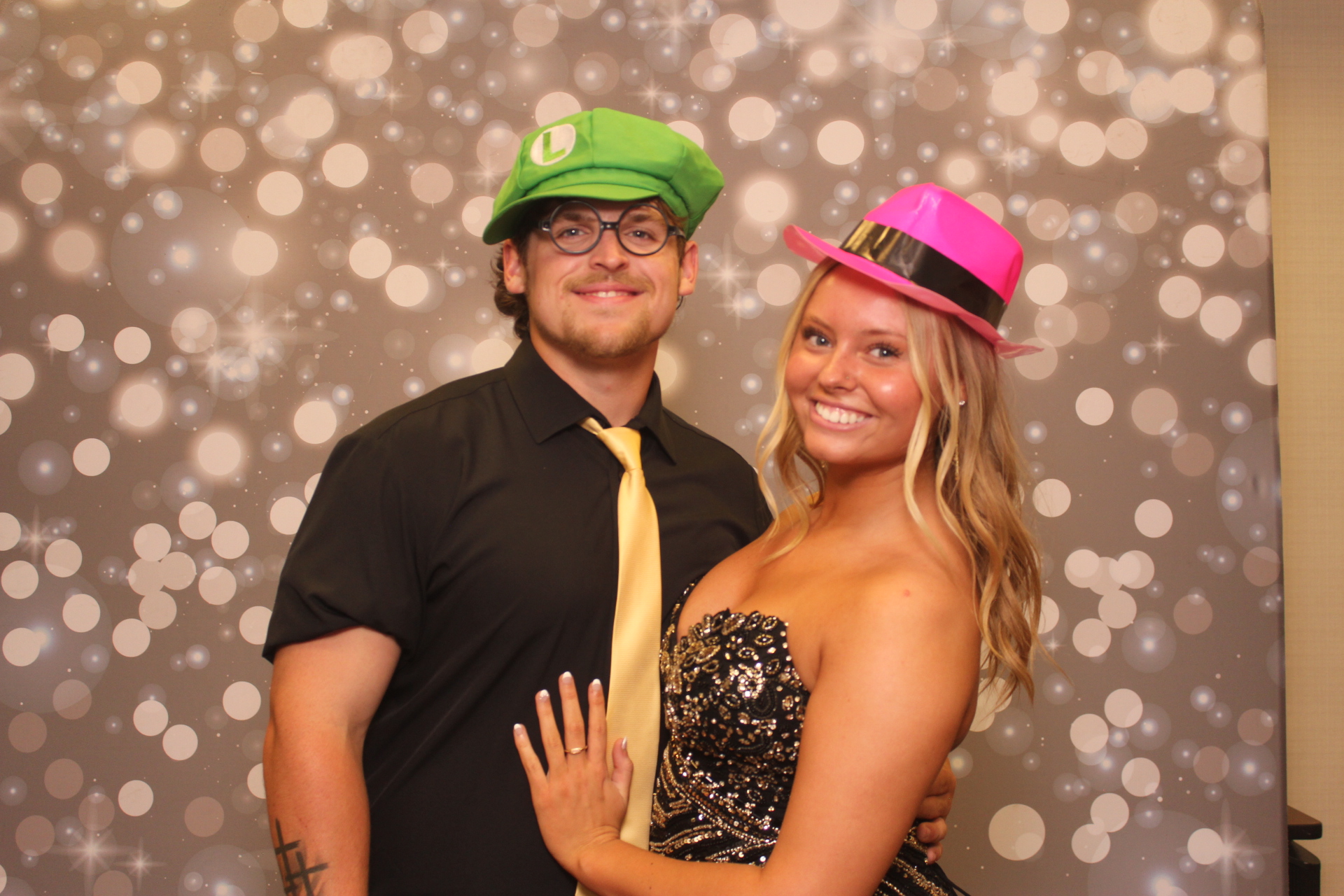 Valley View Prom | View more photos from the event at gallery.photoboothcincy.com/u/PhotoBoothCincy/Valley-View-Prom-0