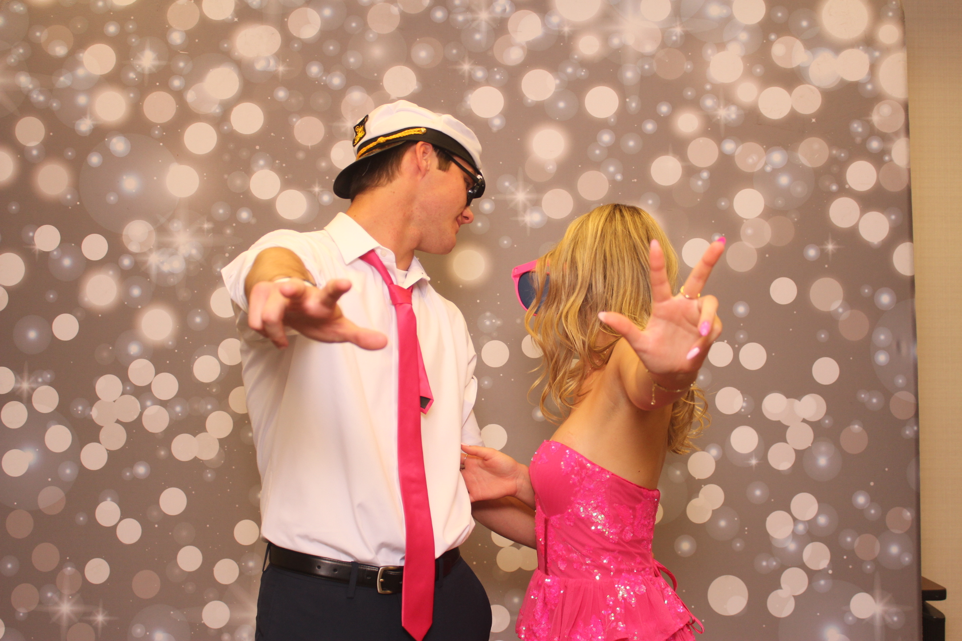 Valley View Prom | View more photos from the event at gallery.photoboothcincy.com/u/PhotoBoothCincy/Valley-View-Prom-0