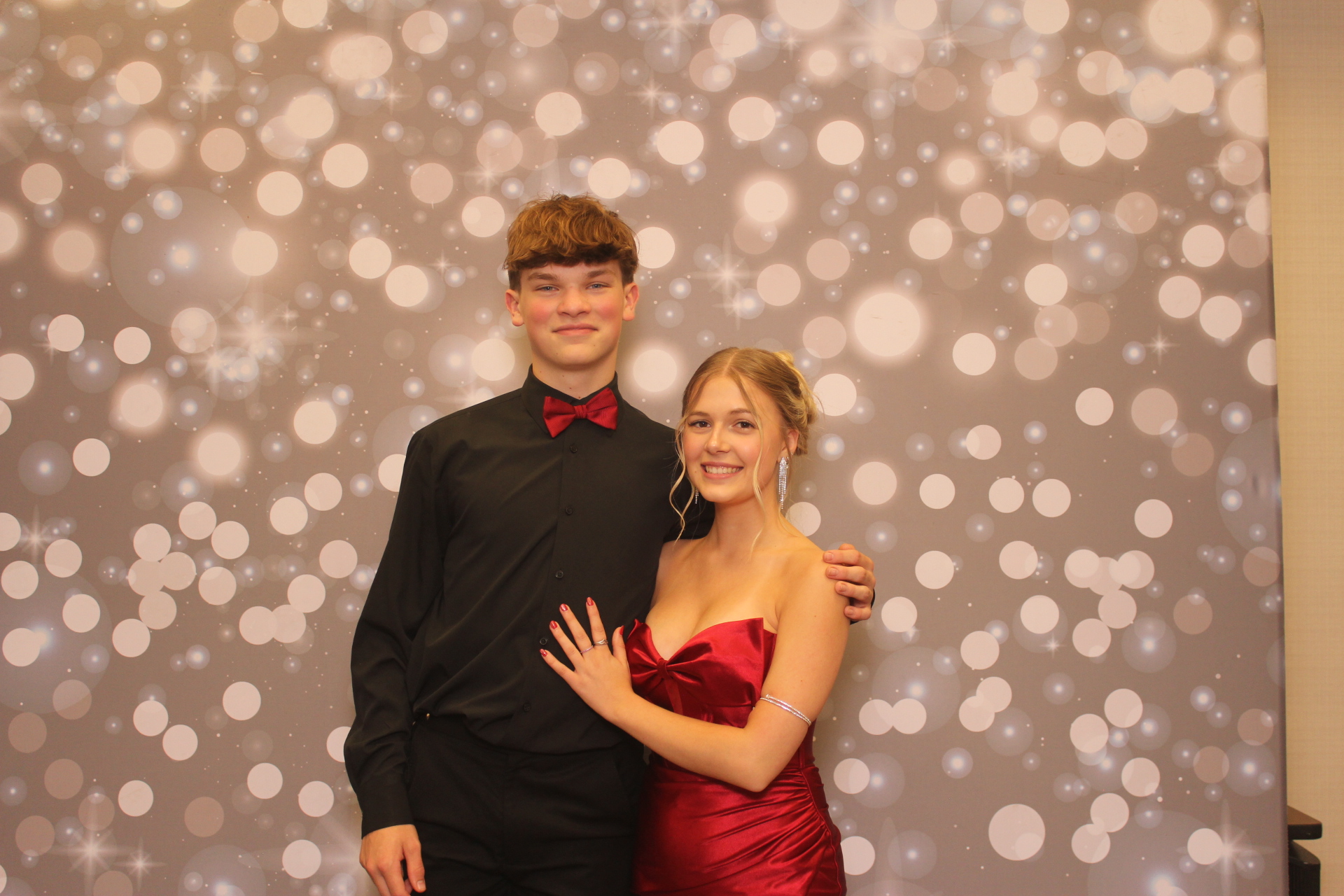 Valley View Prom | View more photos from the event at gallery.photoboothcincy.com/u/PhotoBoothCincy/Valley-View-Prom-0