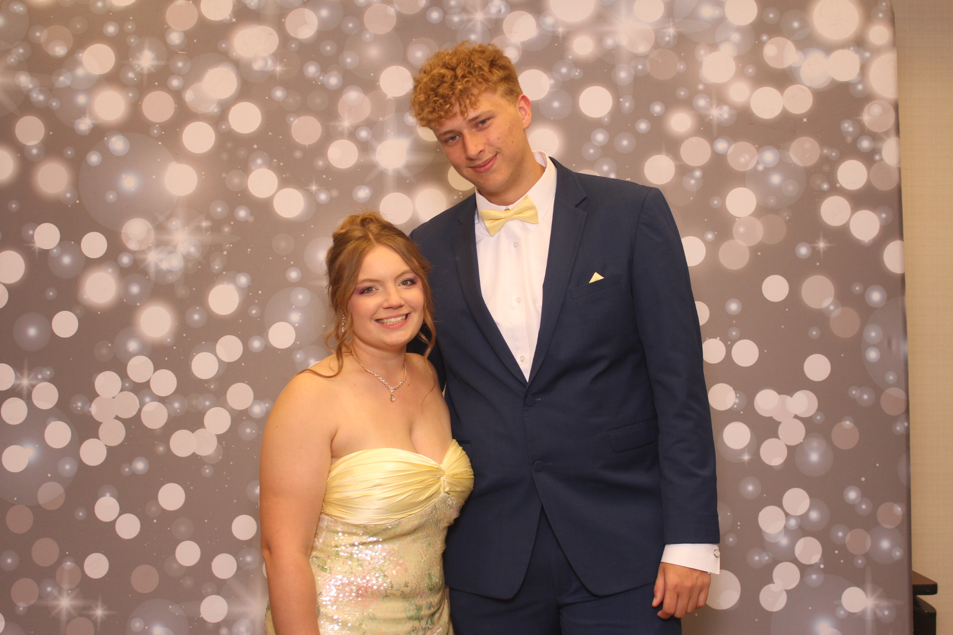 Valley View Prom | View more photos from the event at gallery.photoboothcincy.com/u/PhotoBoothCincy/Valley-View-Prom-0