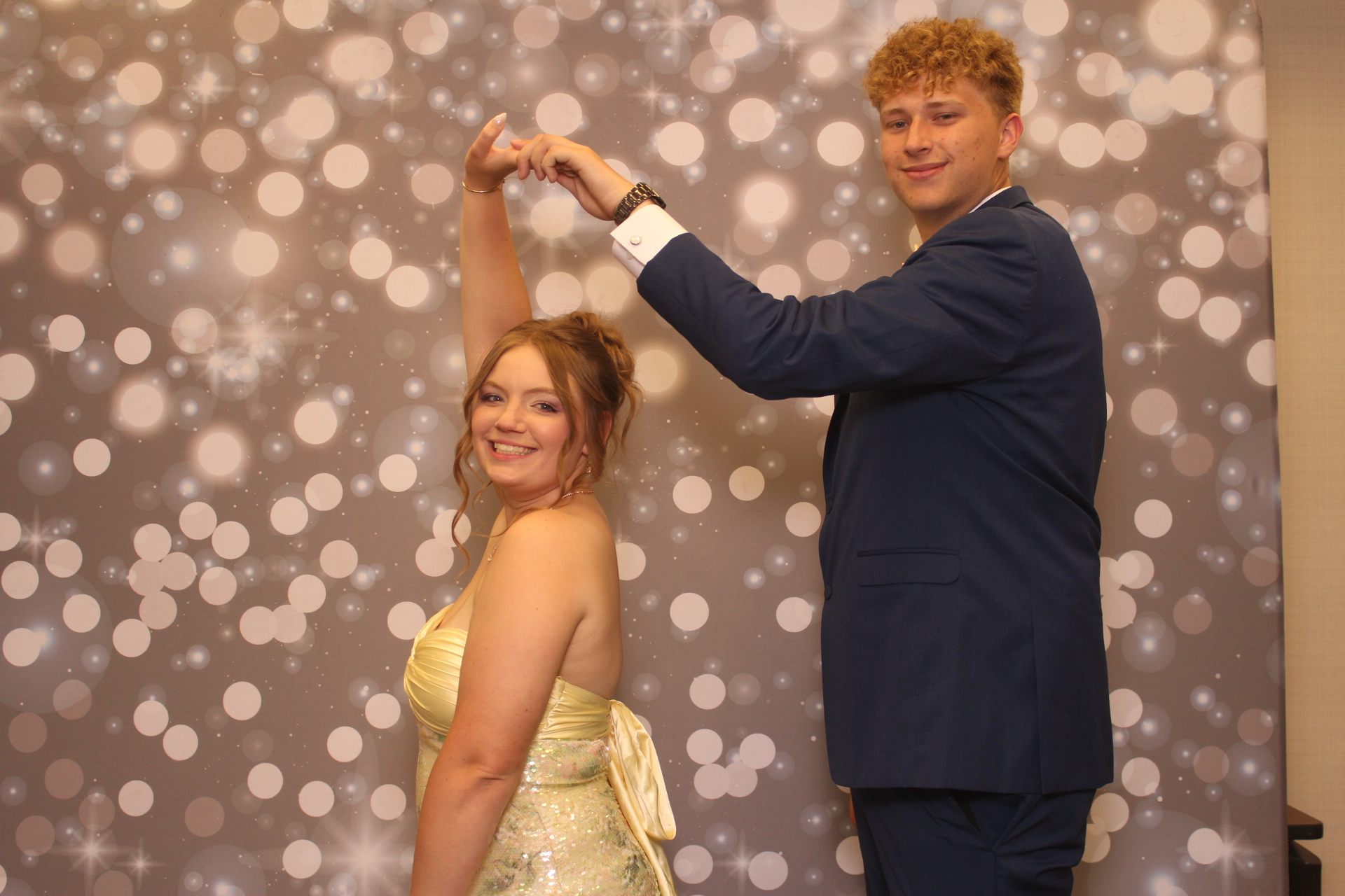Valley View Prom | View more photos from the event at gallery.photoboothcincy.com/u/PhotoBoothCincy/Valley-View-Prom-0