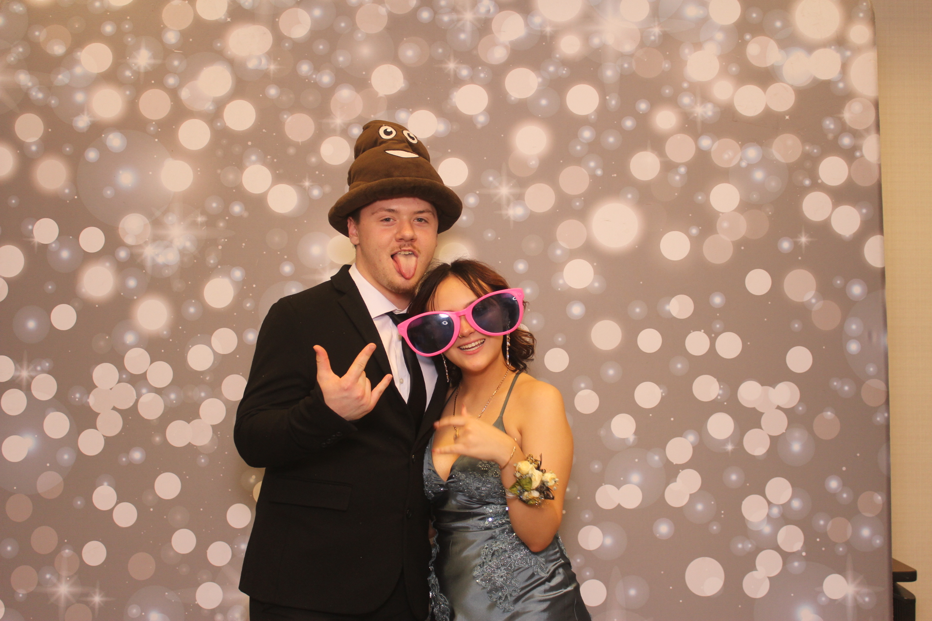 Valley View Prom | View more photos from the event at gallery.photoboothcincy.com/u/PhotoBoothCincy/Valley-View-Prom-0