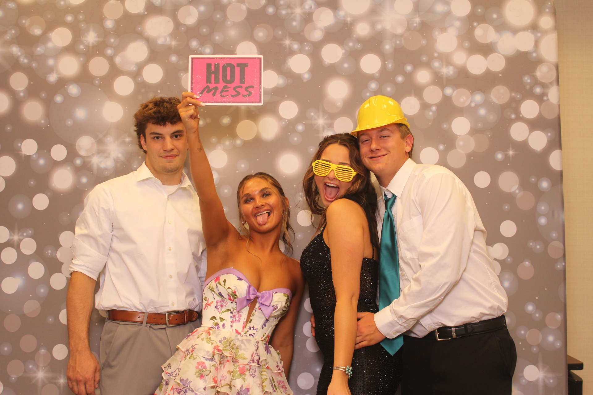 Valley View Prom | View more photos from the event at gallery.photoboothcincy.com/u/PhotoBoothCincy/Valley-View-Prom-0