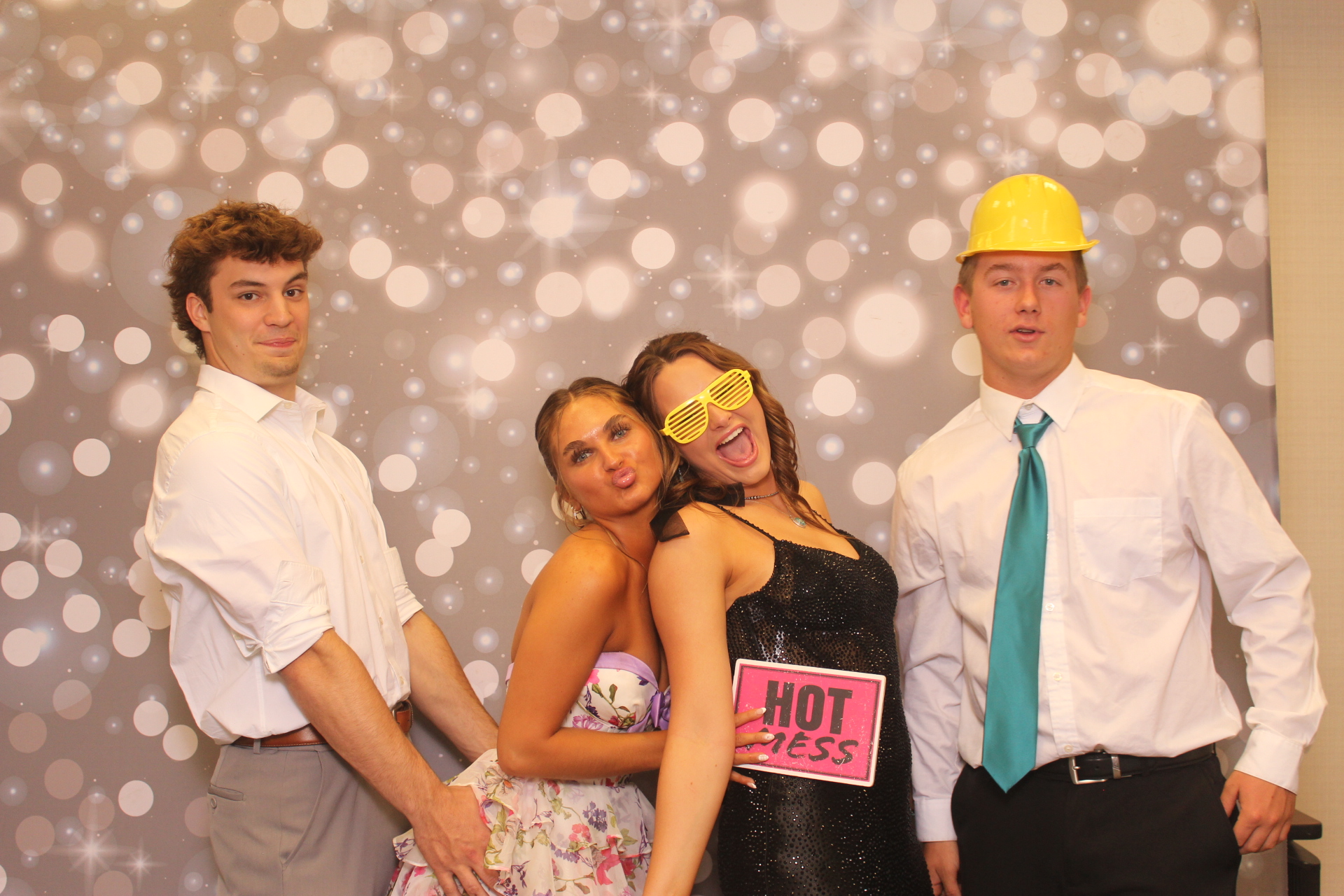 Valley View Prom | View more photos from the event at gallery.photoboothcincy.com/u/PhotoBoothCincy/Valley-View-Prom-0