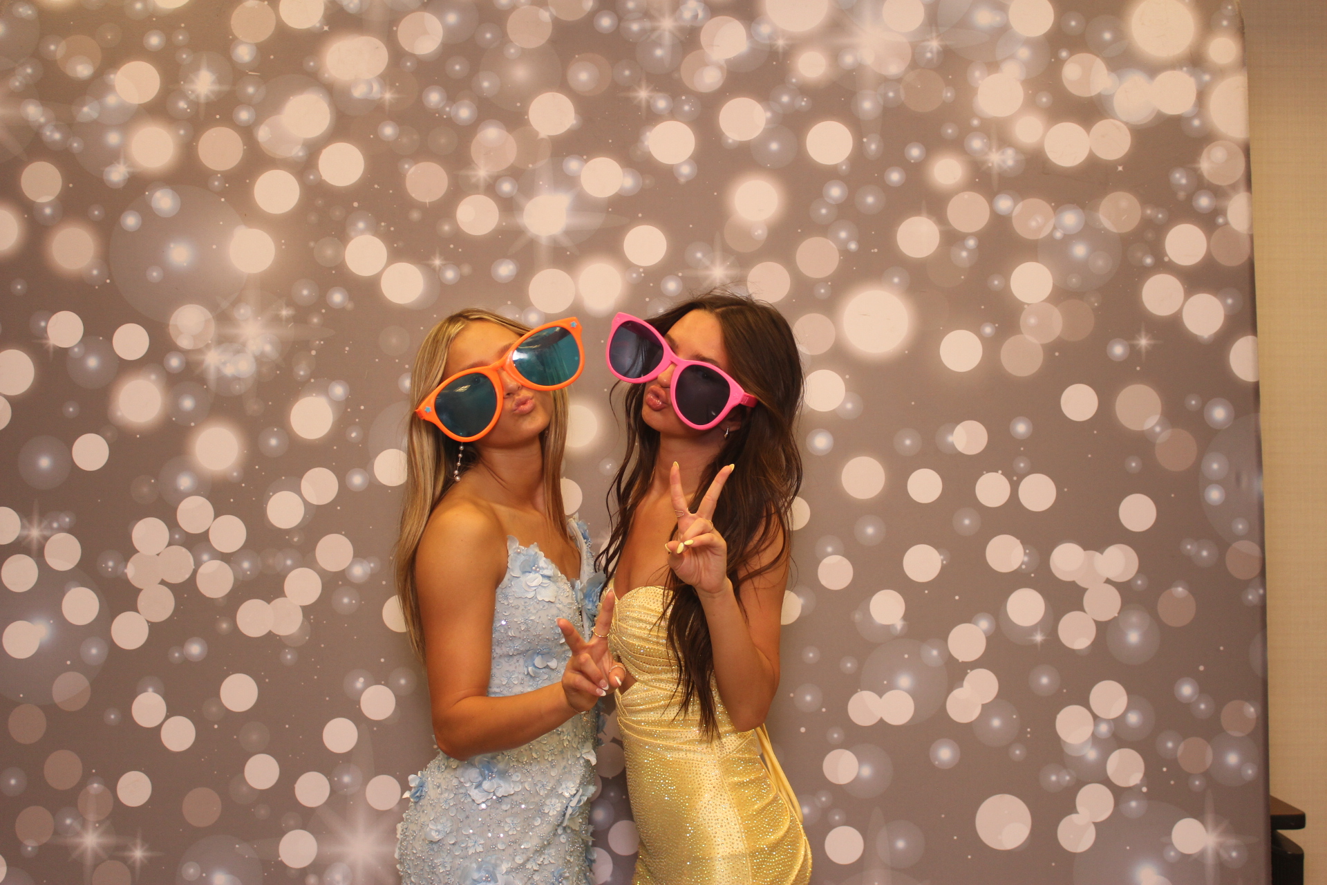 Valley View Prom | View more photos from the event at gallery.photoboothcincy.com/u/PhotoBoothCincy/Valley-View-Prom-0
