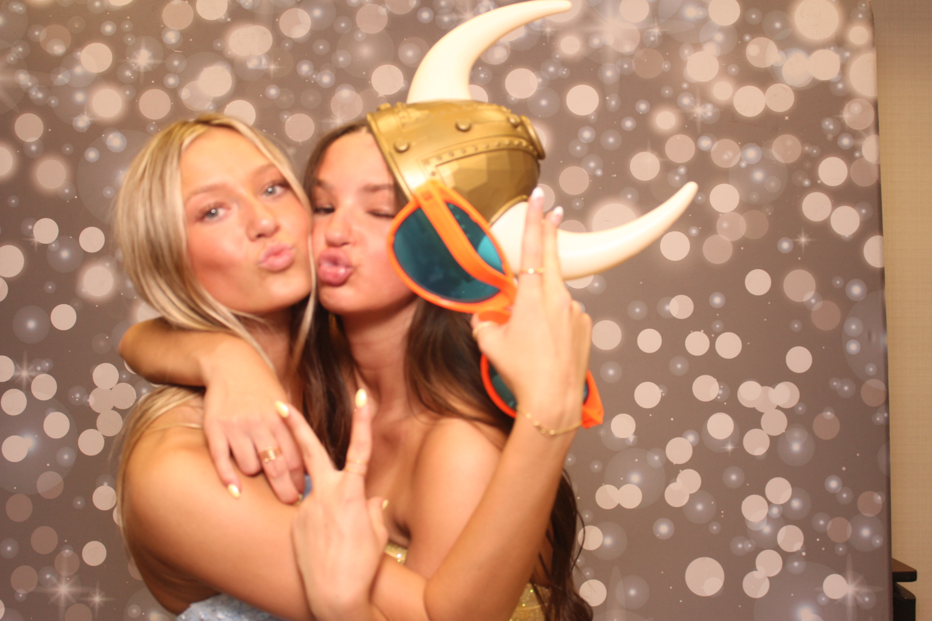 Valley View Prom | View more photos from the event at gallery.photoboothcincy.com/u/PhotoBoothCincy/Valley-View-Prom-0