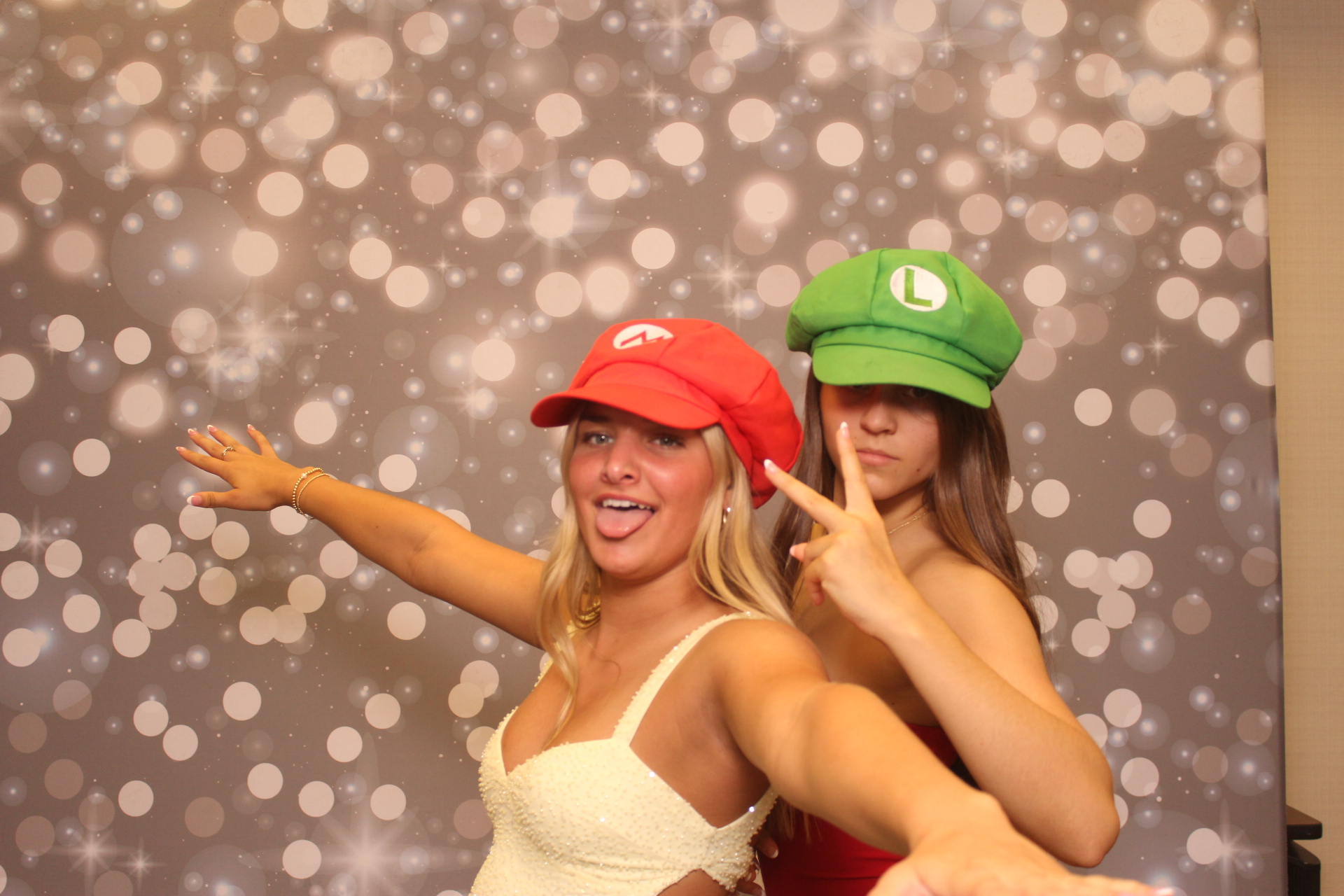 Valley View Prom | View more photos from the event at gallery.photoboothcincy.com/u/PhotoBoothCincy/Valley-View-Prom-0