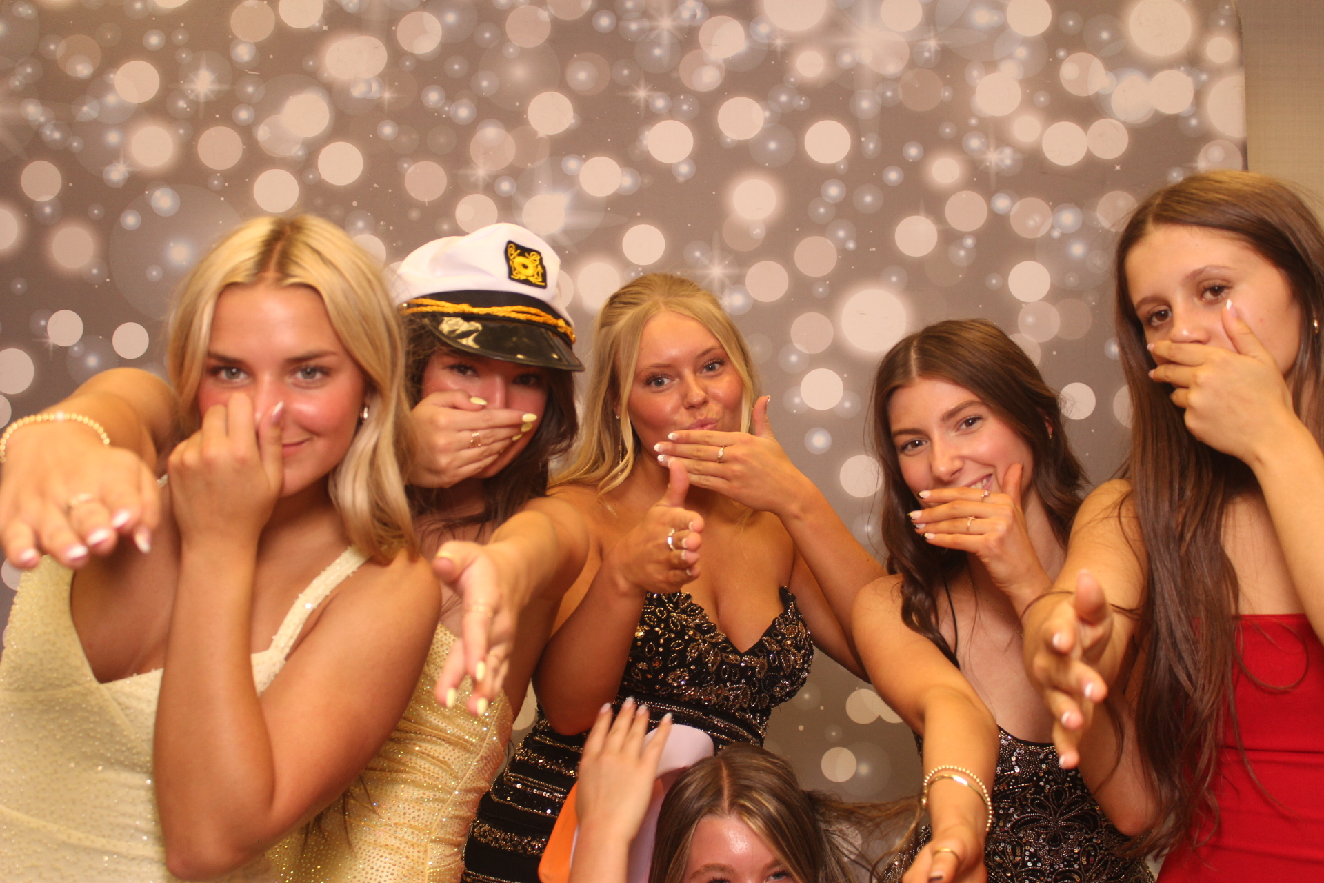 Valley View Prom | View more photos from the event at gallery.photoboothcincy.com/u/PhotoBoothCincy/Valley-View-Prom-0
