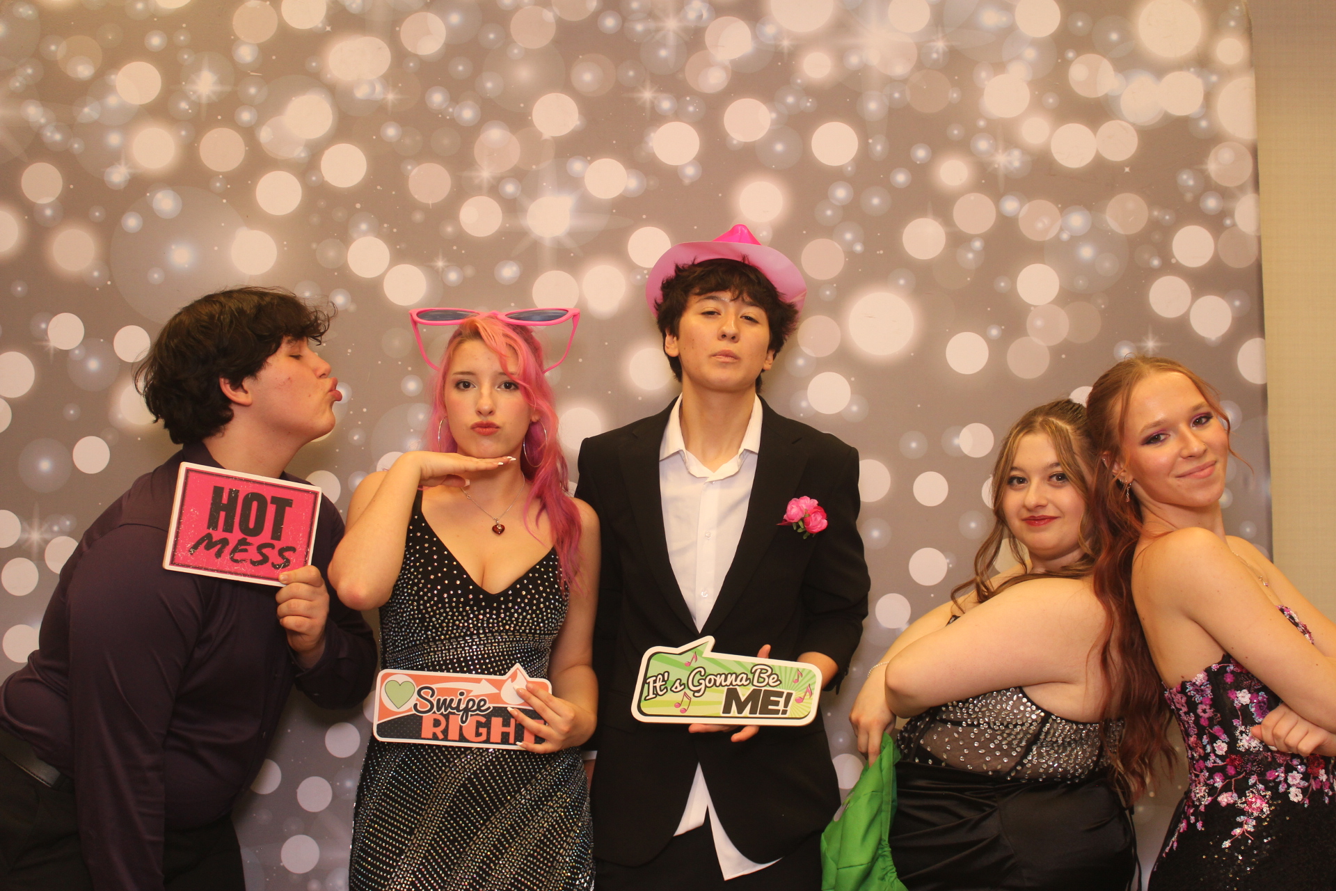 Valley View Prom | View more photos from the event at gallery.photoboothcincy.com/u/PhotoBoothCincy/Valley-View-Prom-0