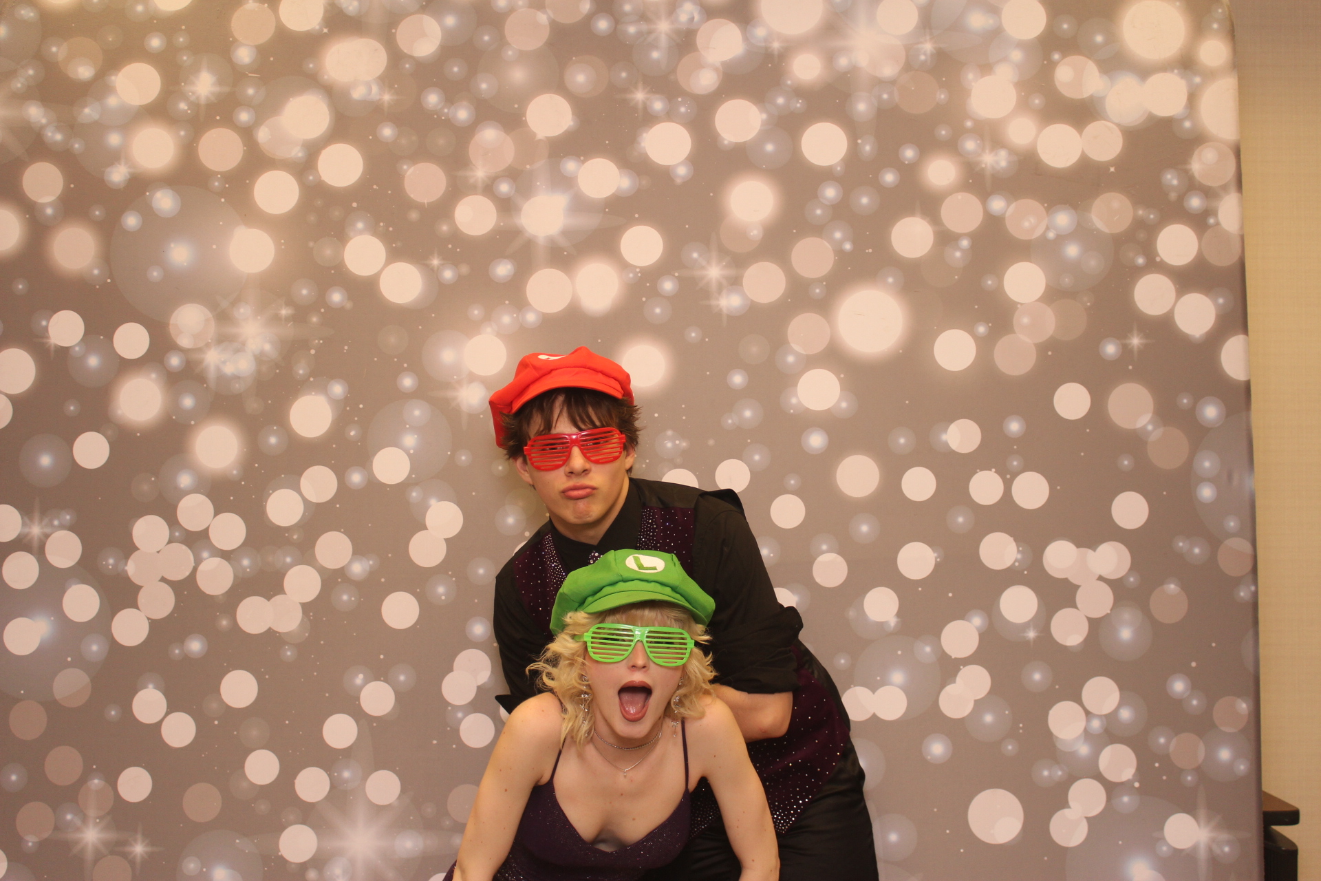 Valley View Prom | View more photos from the event at gallery.photoboothcincy.com/u/PhotoBoothCincy/Valley-View-Prom-0