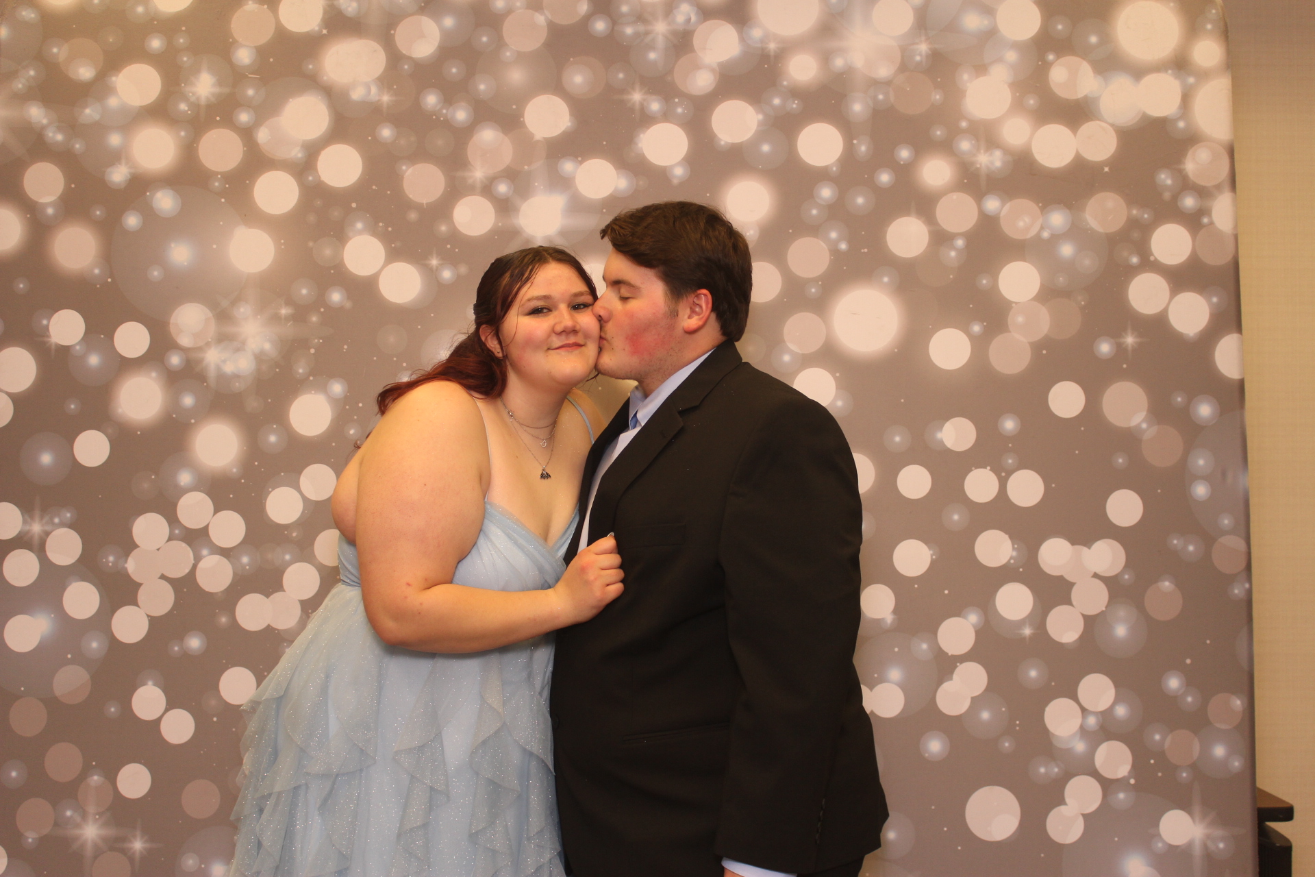 Valley View Prom | View more photos from the event at gallery.photoboothcincy.com/u/PhotoBoothCincy/Valley-View-Prom-0