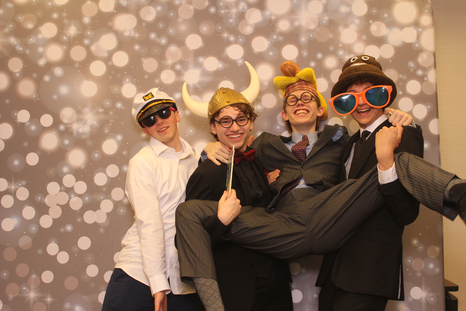 Valley View Prom | View more photos from the event at gallery.photoboothcincy.com/u/PhotoBoothCincy/Valley-View-Prom-0