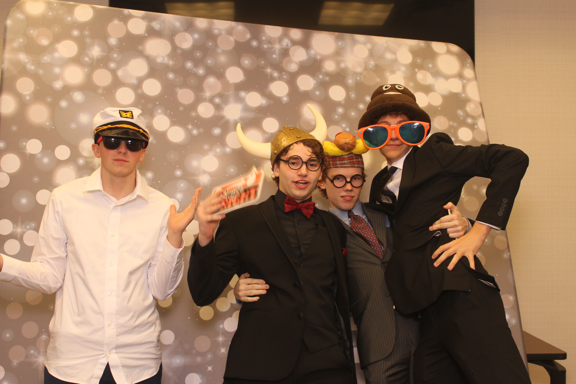 Valley View Prom | View more photos from the event at gallery.photoboothcincy.com/u/PhotoBoothCincy/Valley-View-Prom-0
